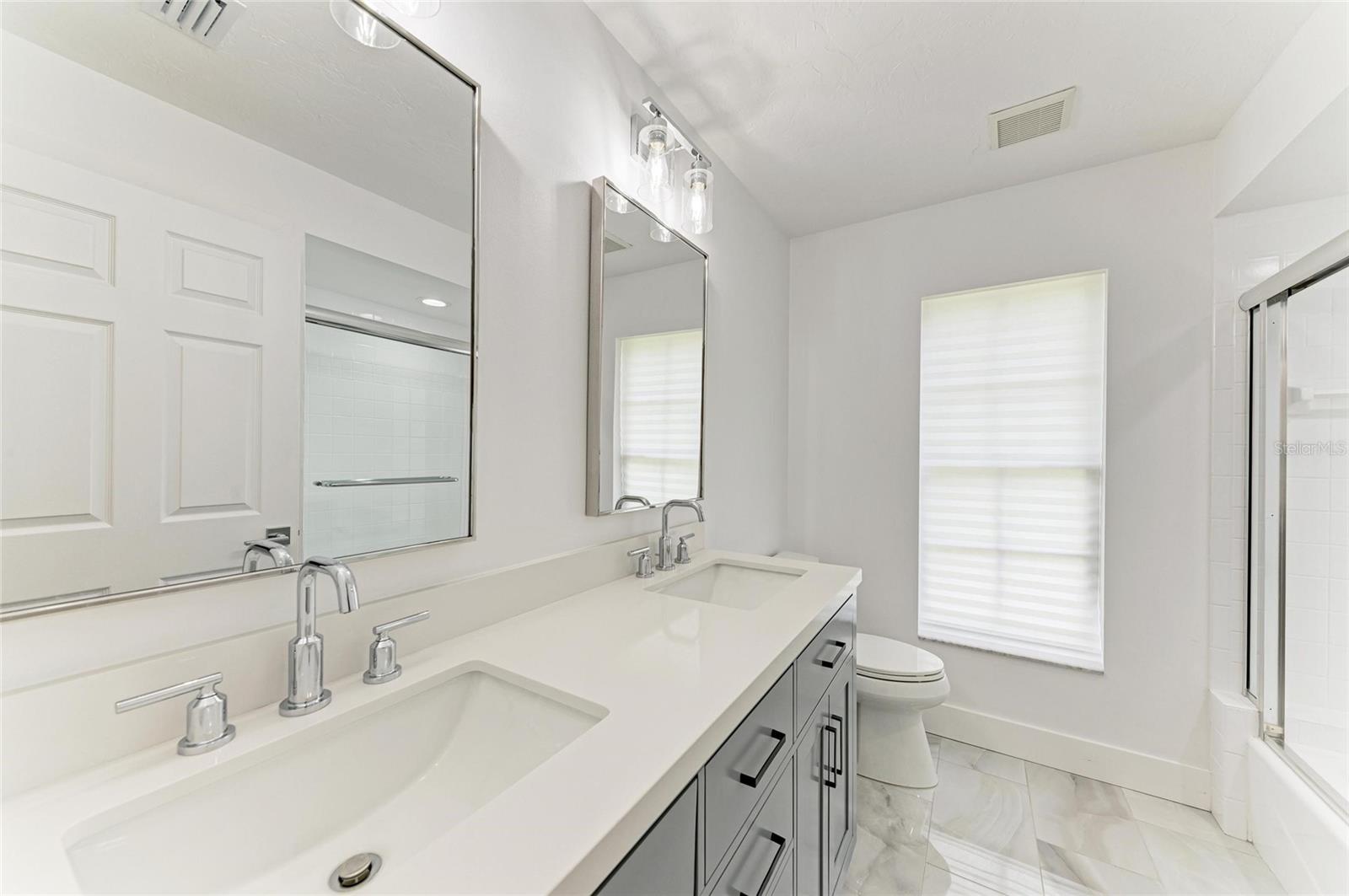 Image 39 of 72 For 8400 Woodbriar Drive