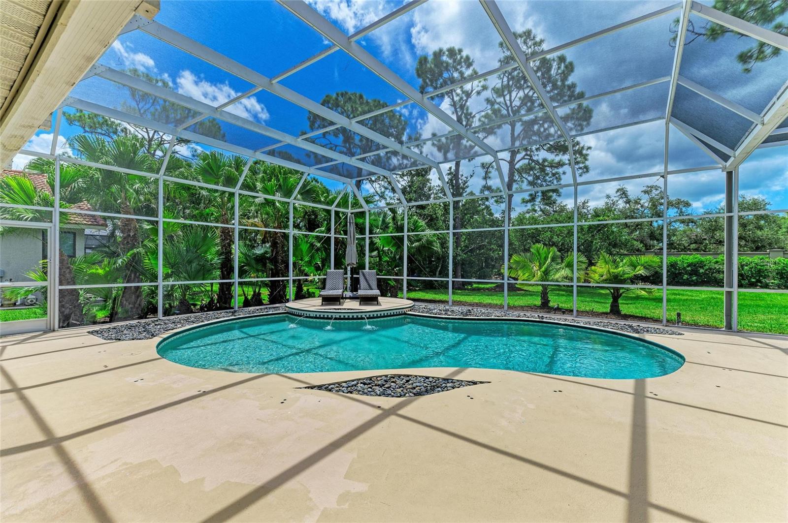 Image 49 of 72 For 8400 Woodbriar Drive