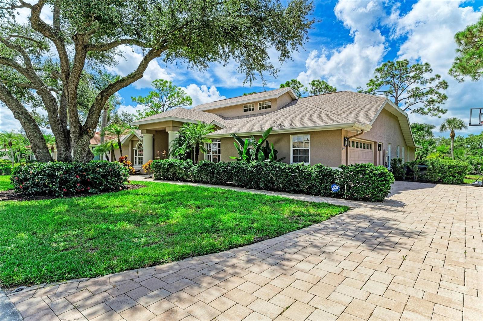 Image 5 of 72 For 8400 Woodbriar Drive