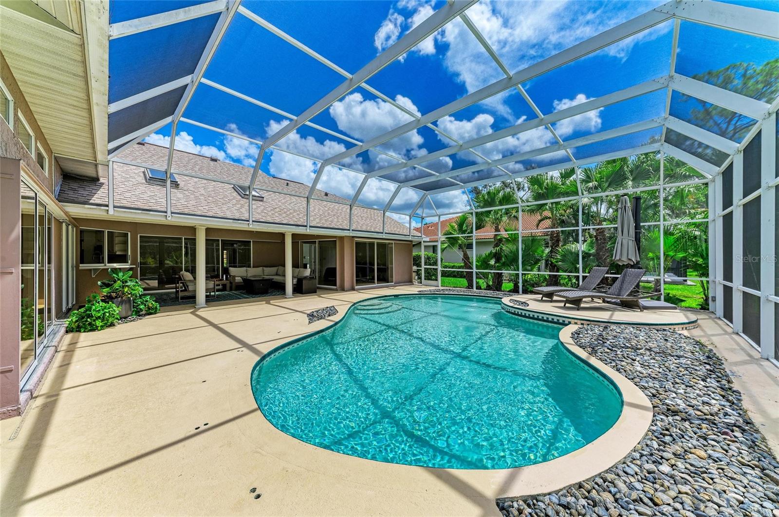 Image 51 of 72 For 8400 Woodbriar Drive