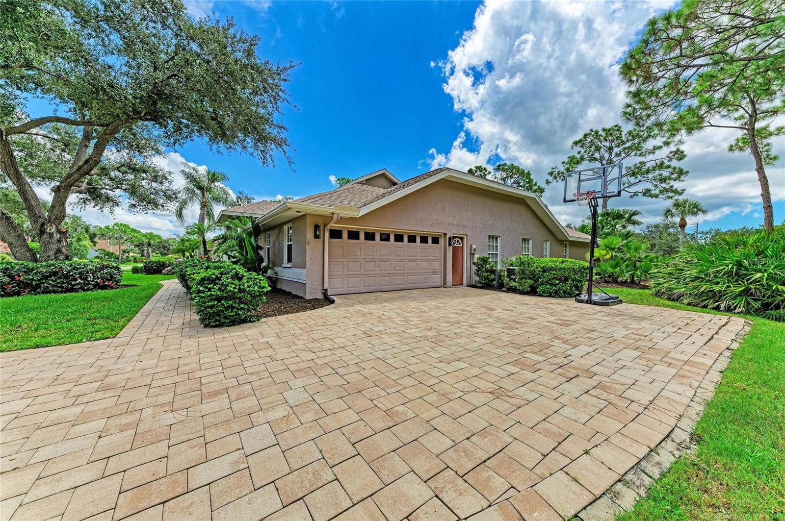 Image 59 of 72 For 8400 Woodbriar Drive