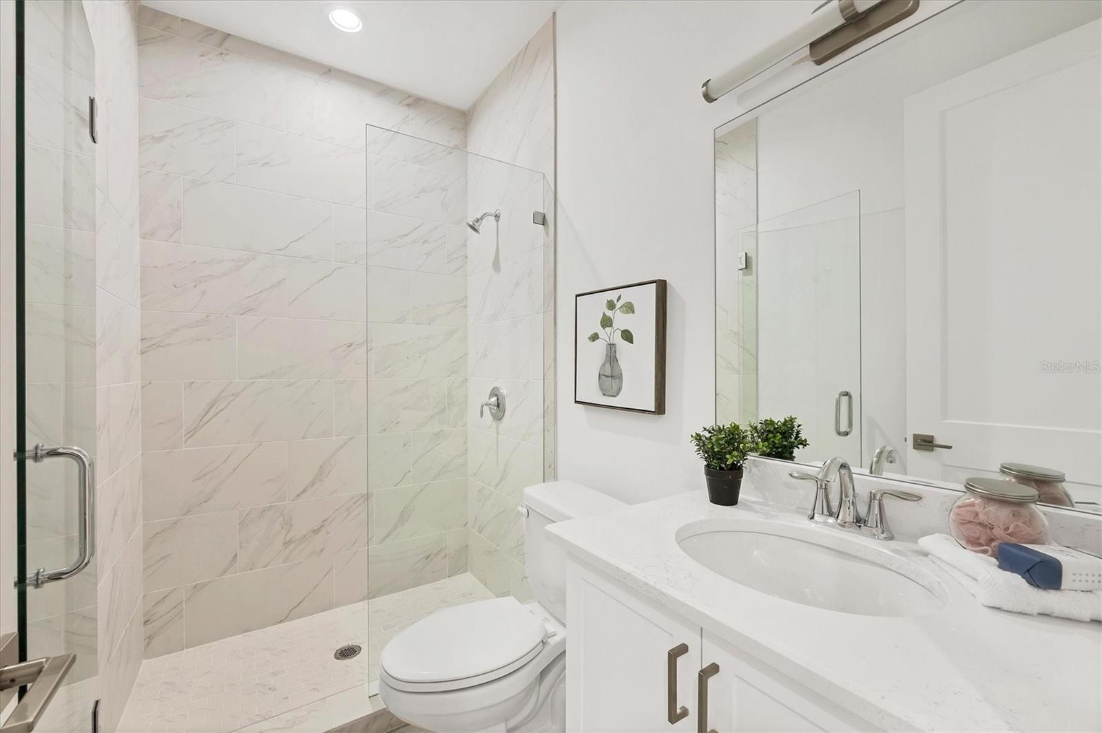 Image 29 of 58 For 5865 Shell Cove Drive 106