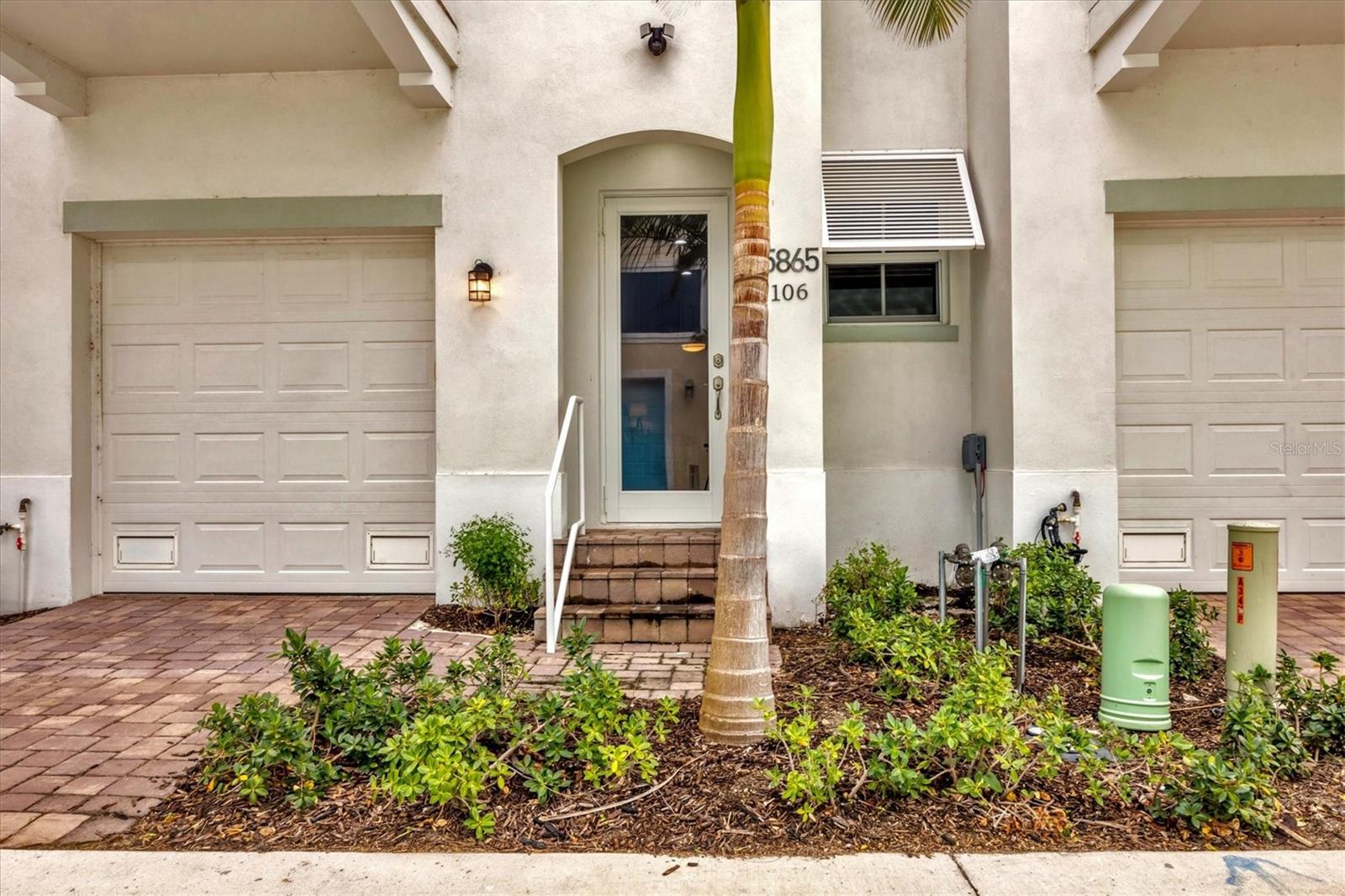 Image 7 of 58 For 5865 Shell Cove Drive 106