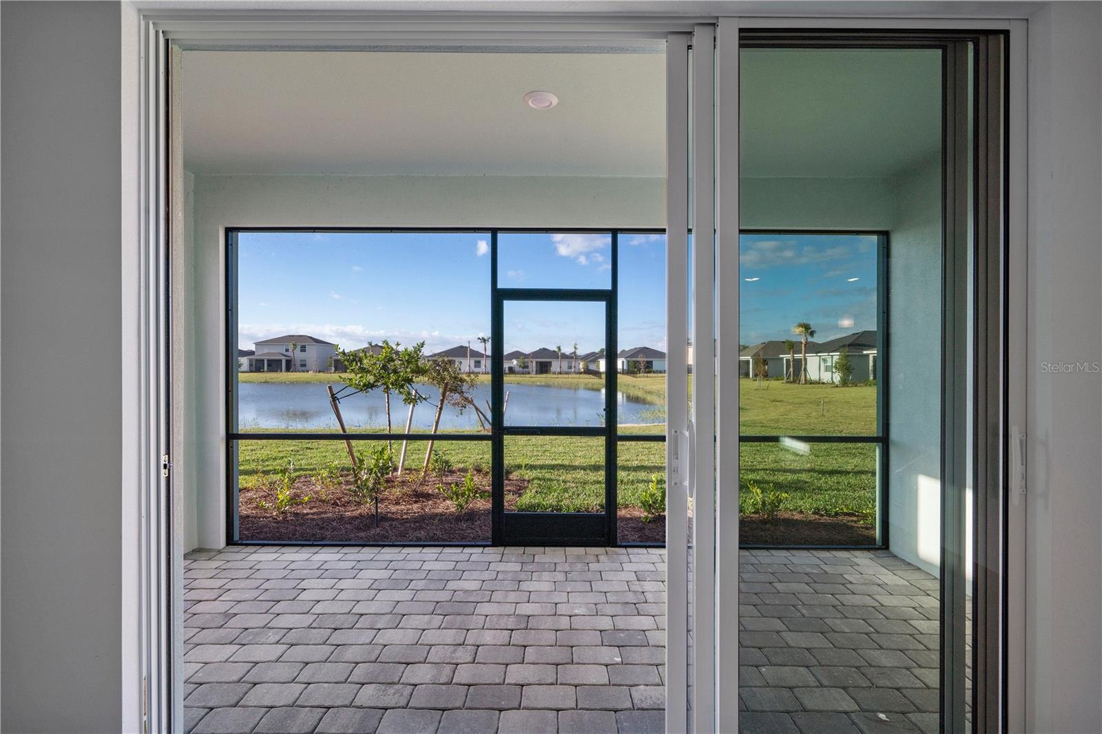 Image 16 of 38 For 43521 Treadway Drive
