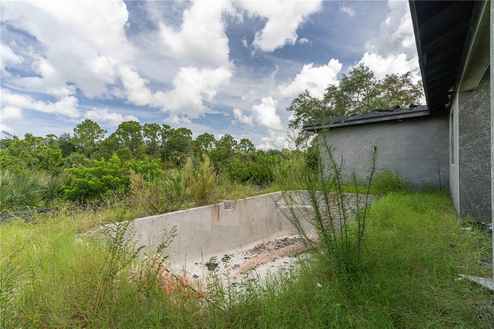 Image 6 of 14 For 10303 Redondo Street