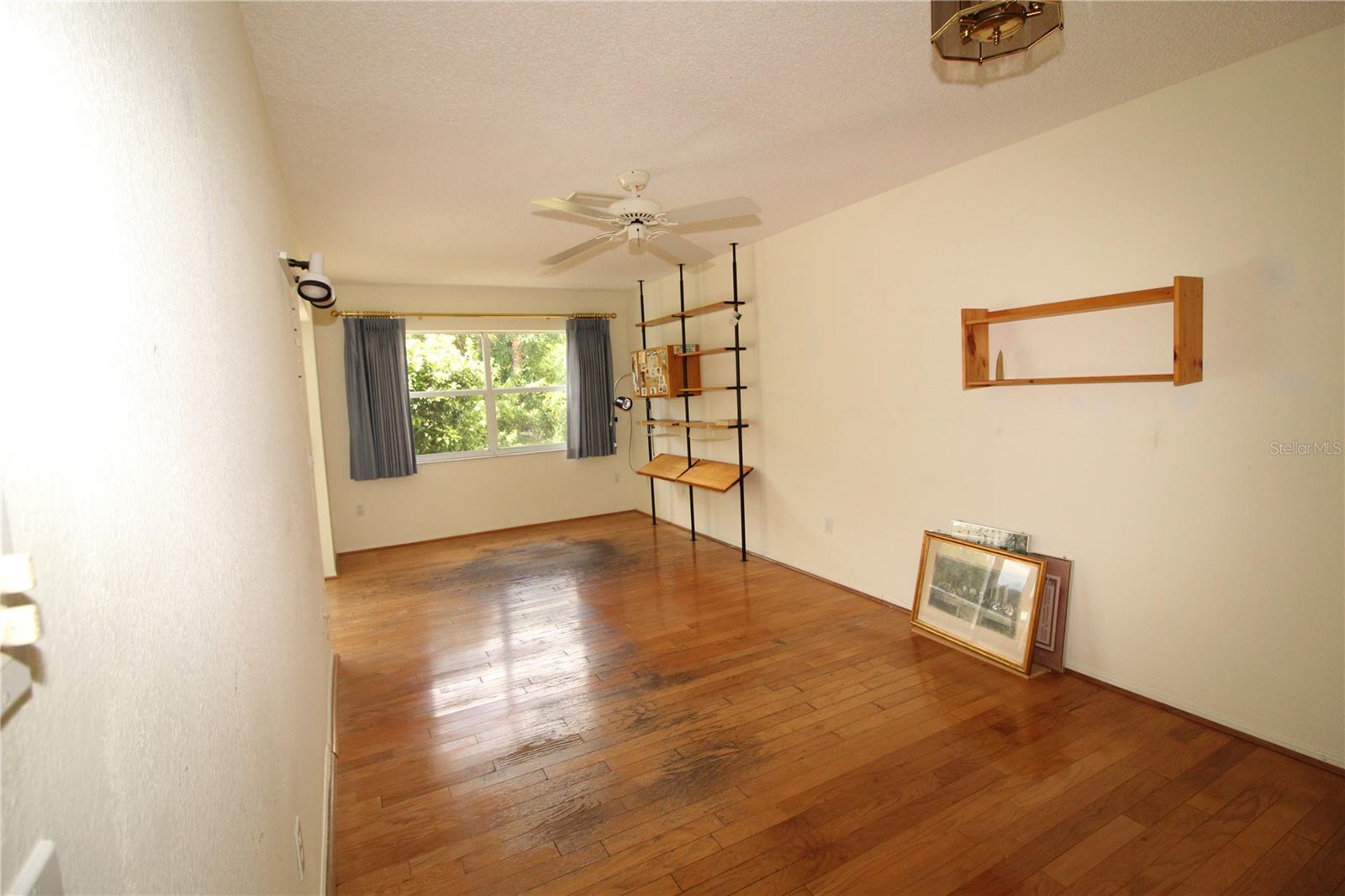 Image 8 of 15 For 21466 Quesada Avenue