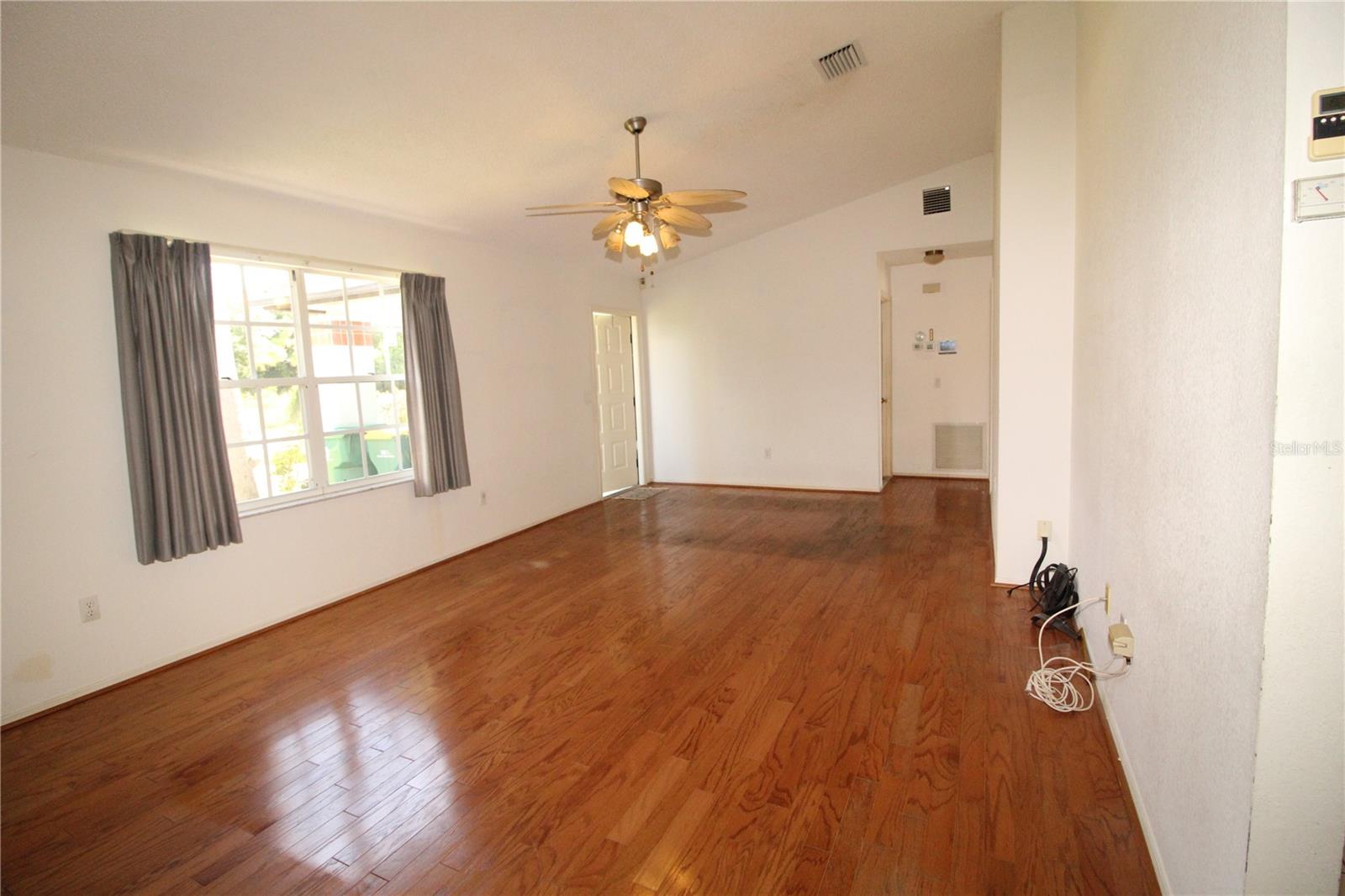 Image 9 of 15 For 21466 Quesada Avenue