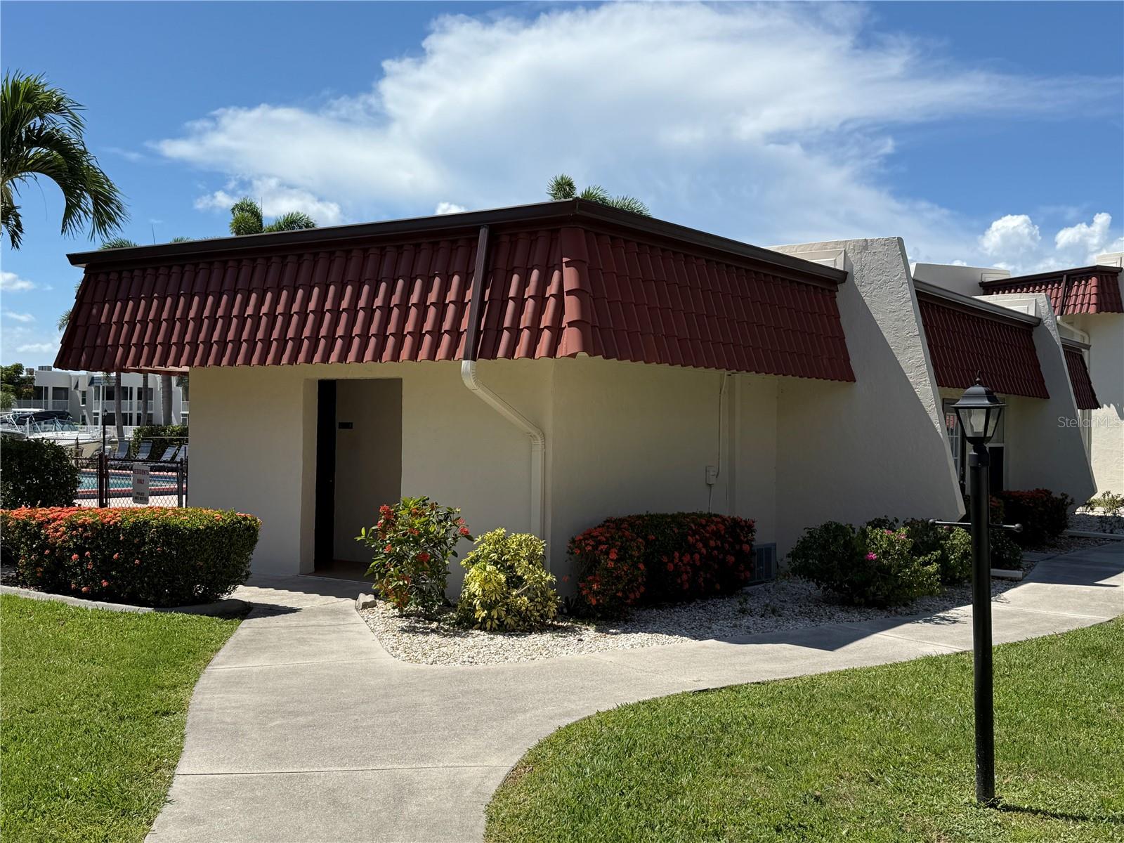 Image 6 of 11 For 311 Garvin Street 409a