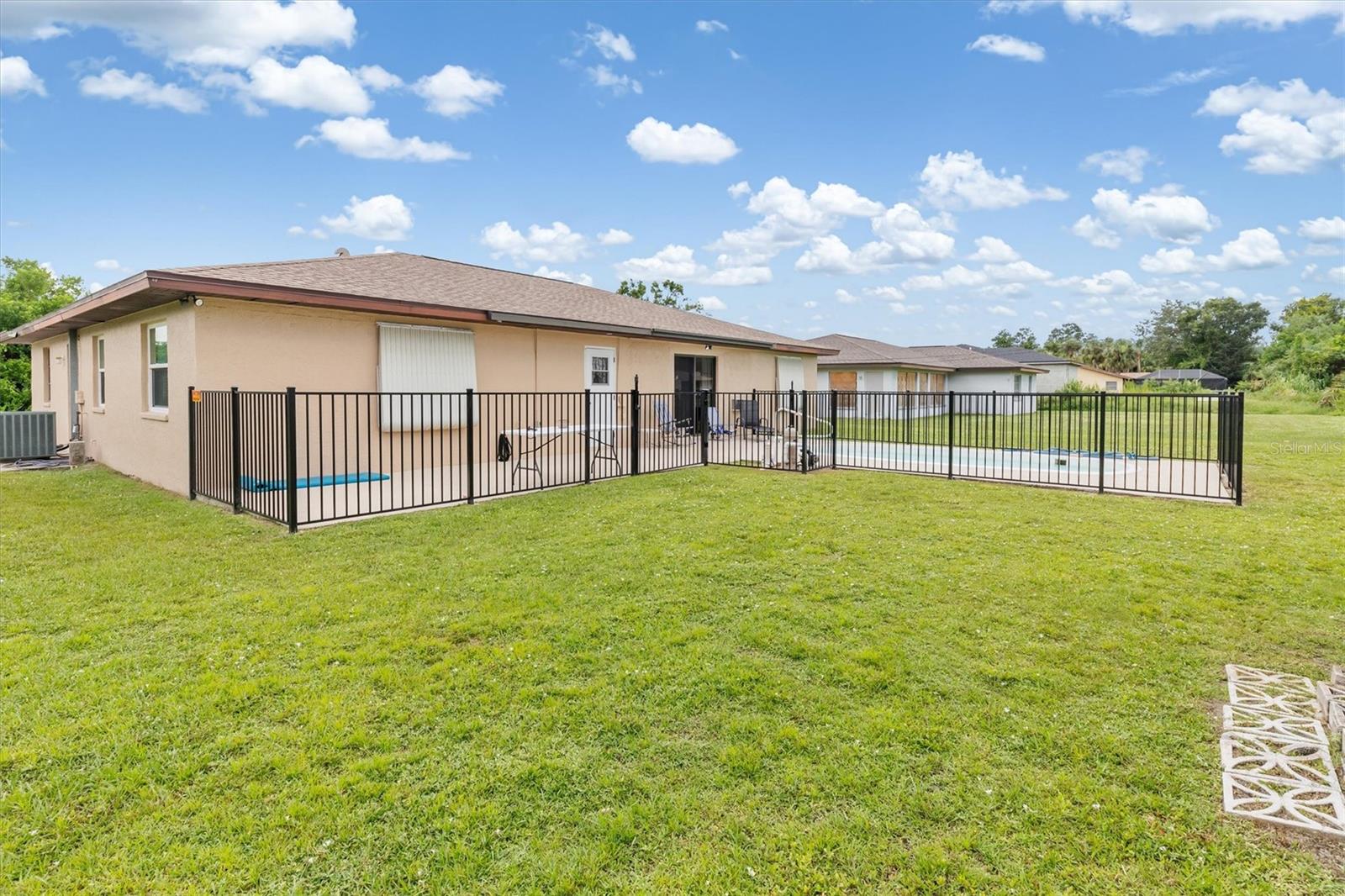 Image 23 of 42 For 1437 Rommel Street