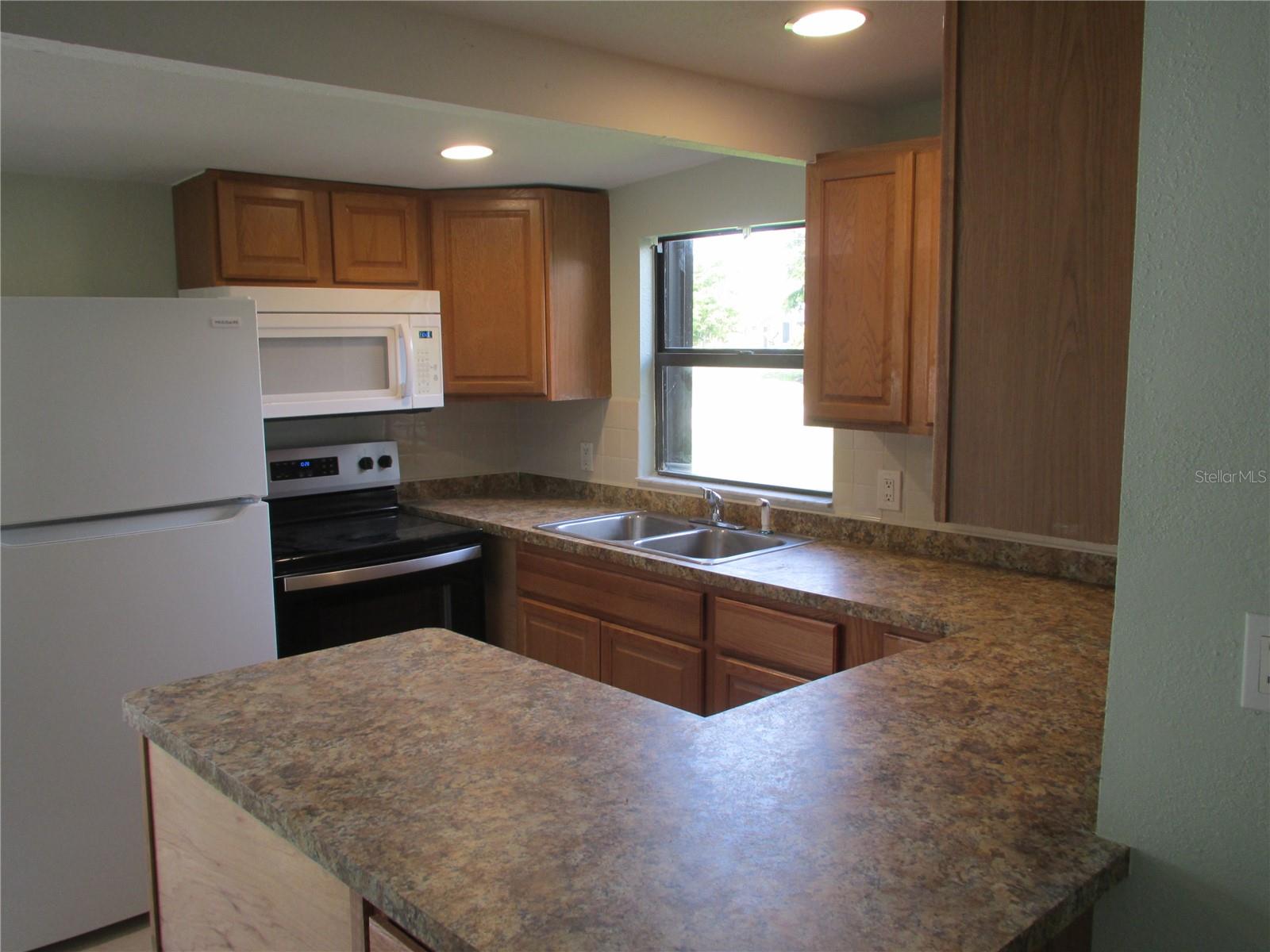 Image 2 of 7 For 3524 Vasco Street 1
