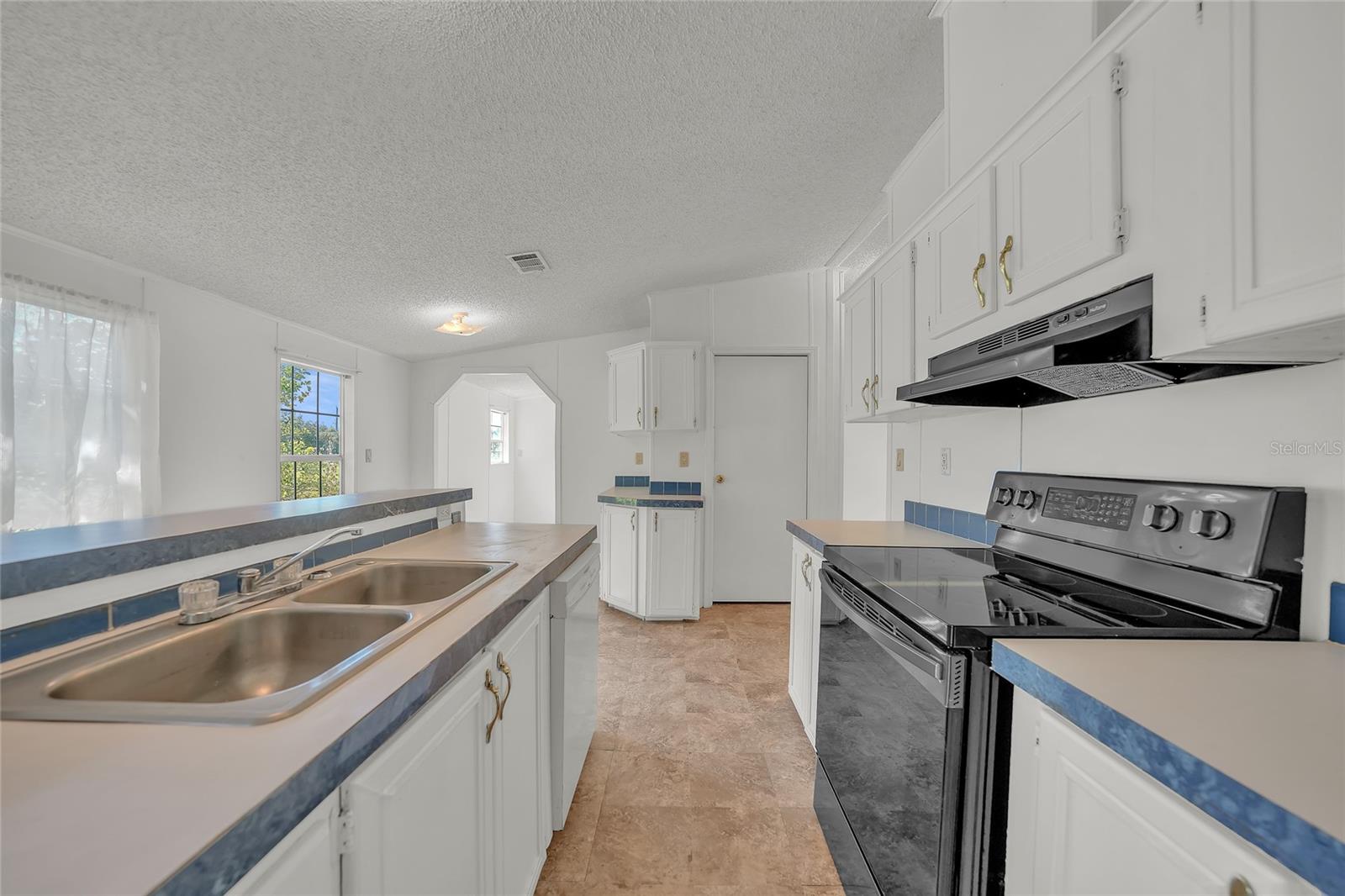 Image 10 of 40 For 2451 Brandy Drive