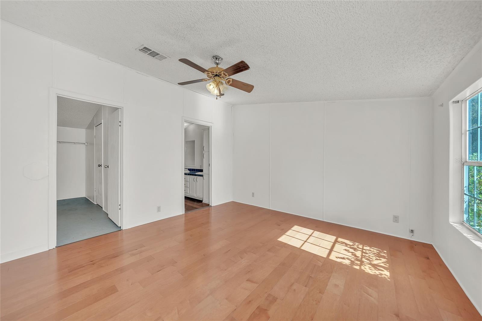 Image 14 of 40 For 2451 Brandy Drive
