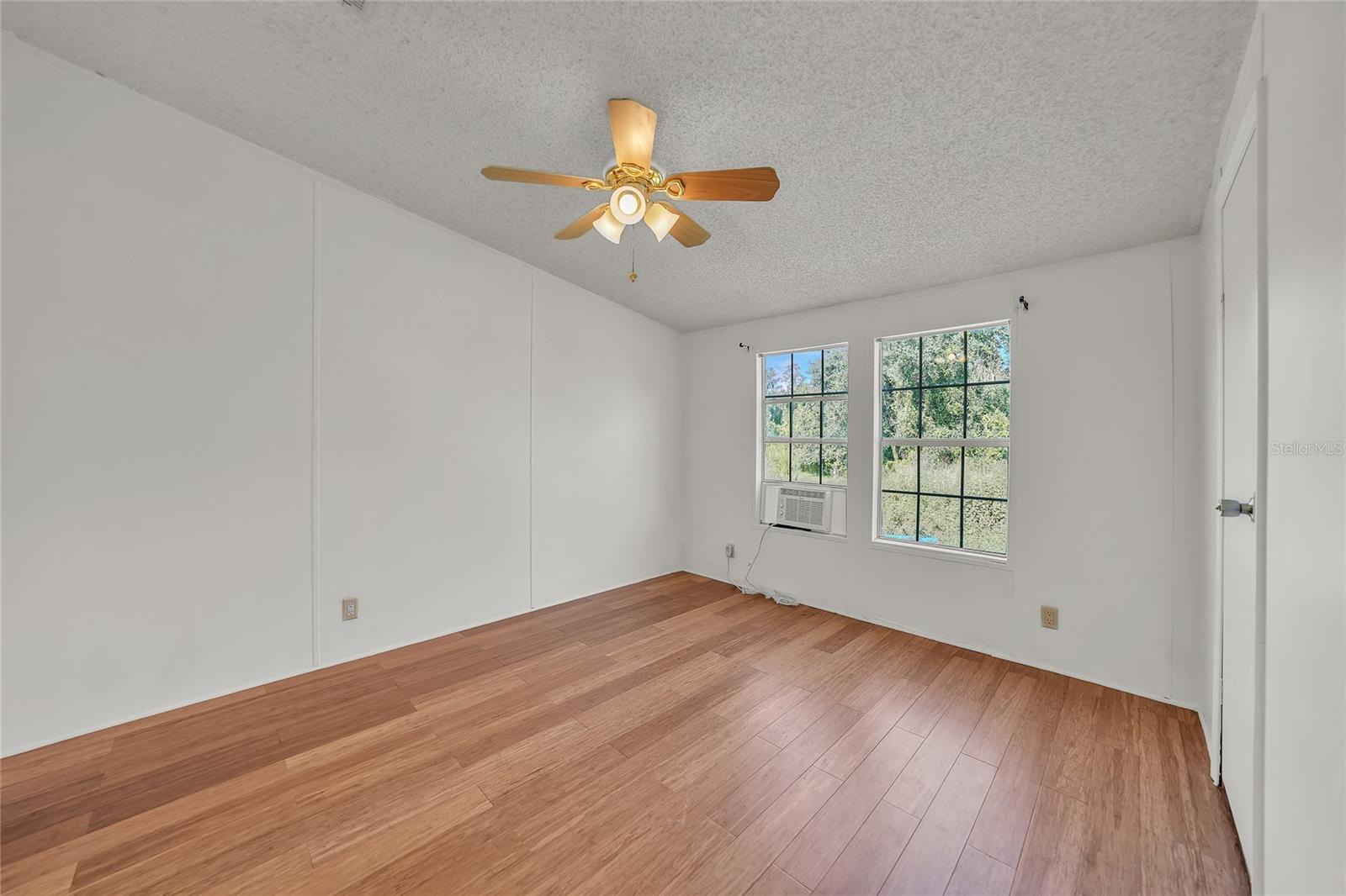 Image 20 of 40 For 2451 Brandy Drive