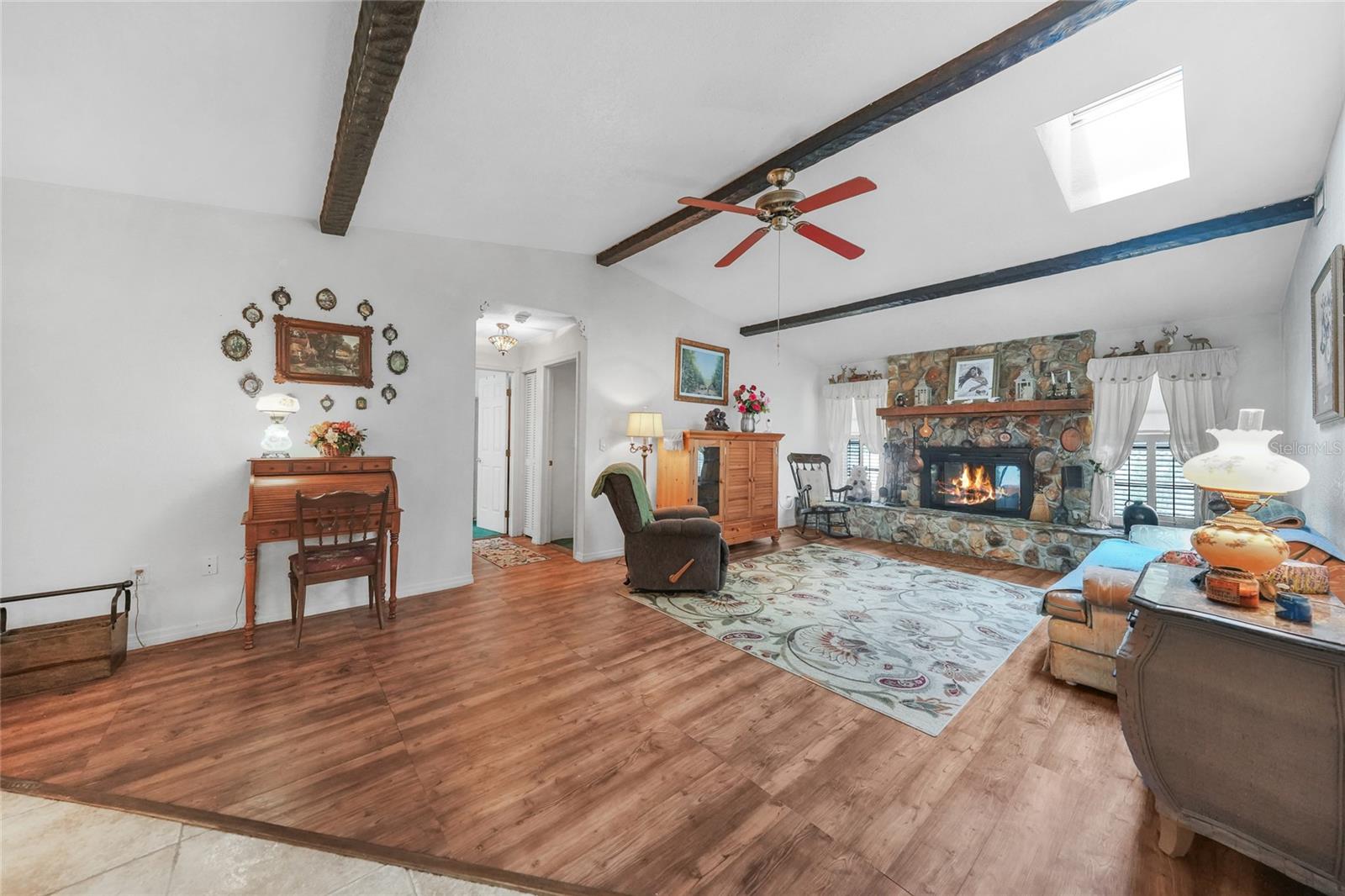 Image 13 of 49 For 601 Crawford Street