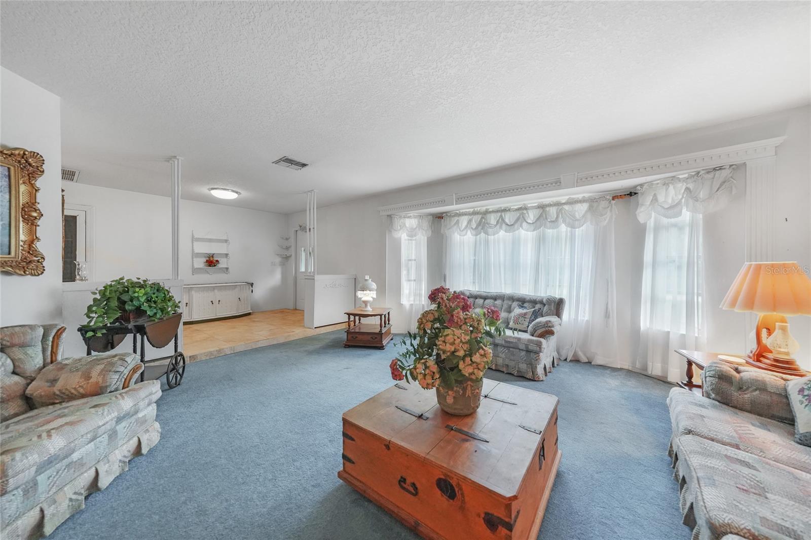 Image 6 of 49 For 601 Crawford Street