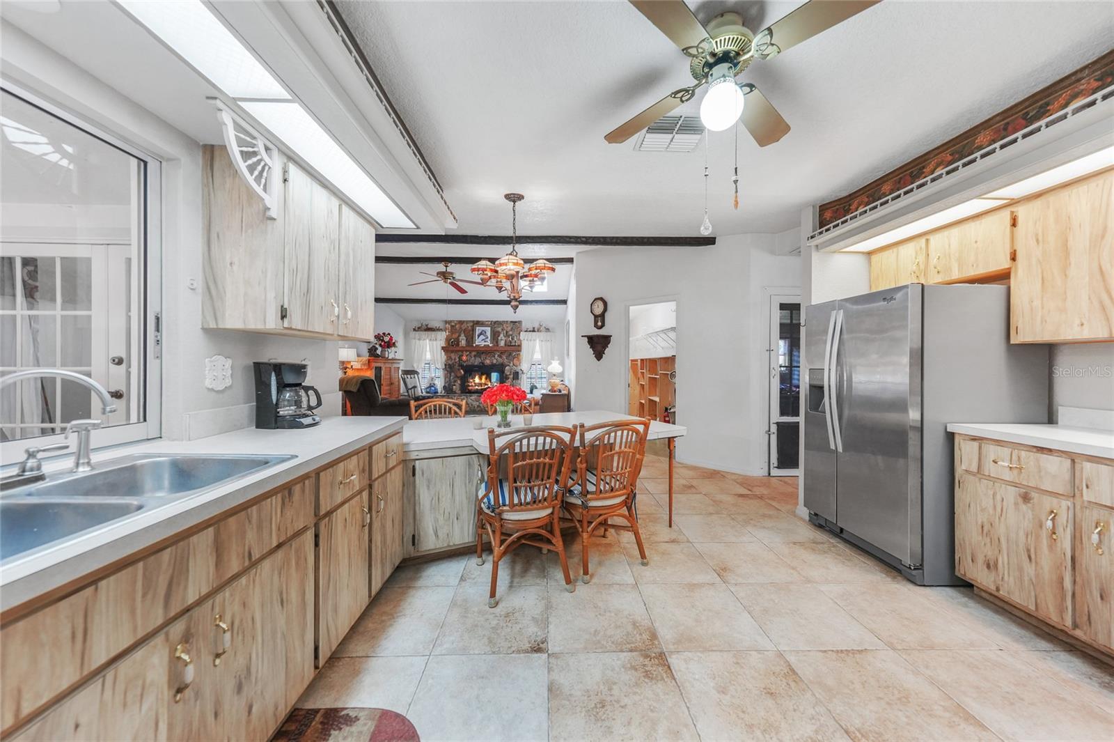 Image 9 of 49 For 601 Crawford Street