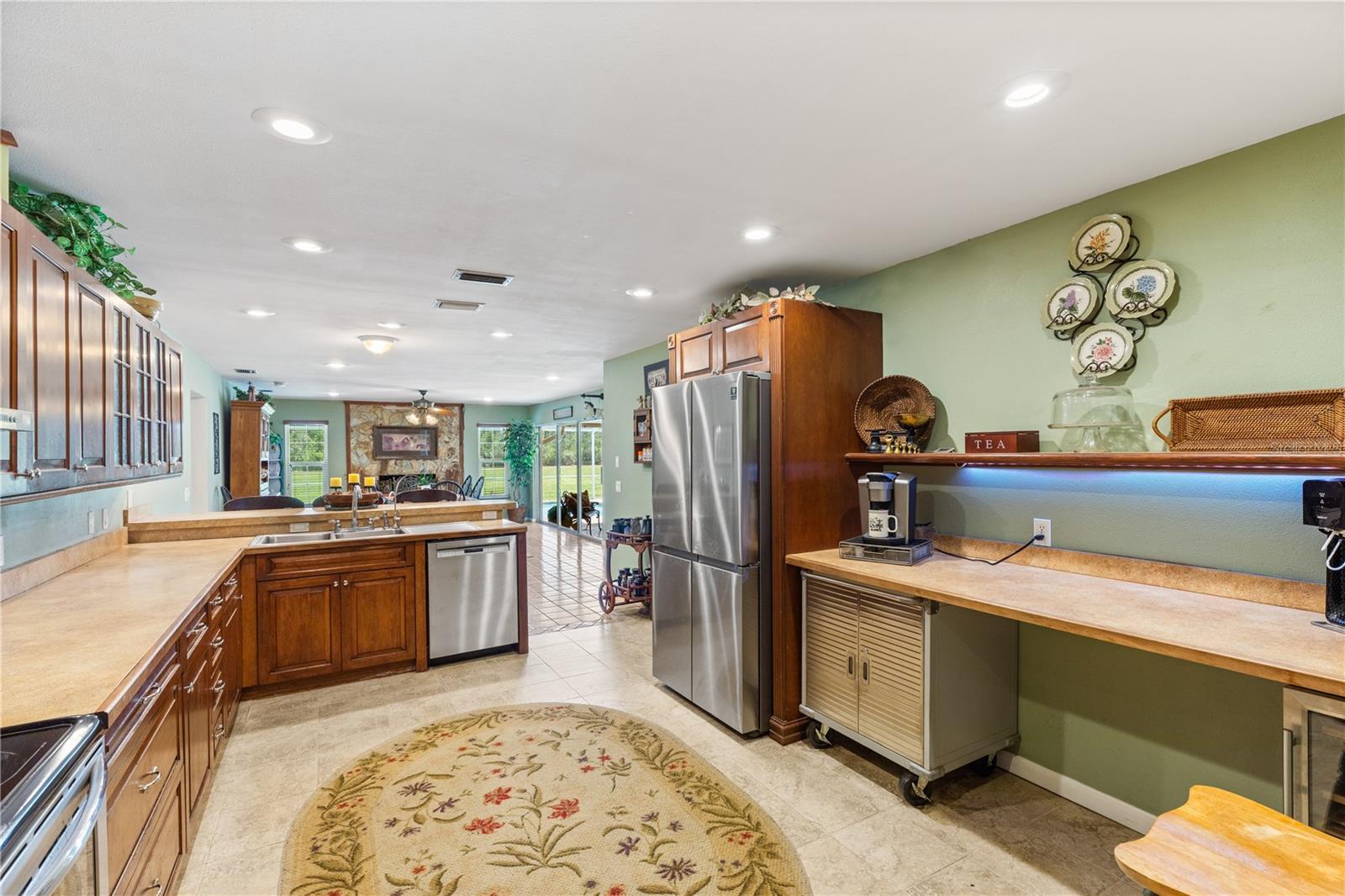 Image 20 of 81 For 16050 Ridgewood Court