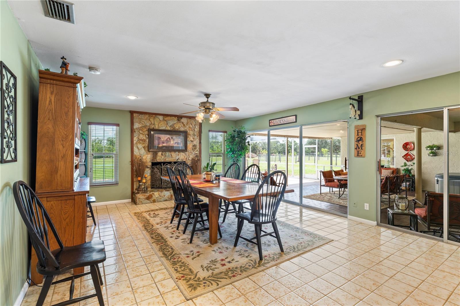 Image 24 of 81 For 16050 Ridgewood Court