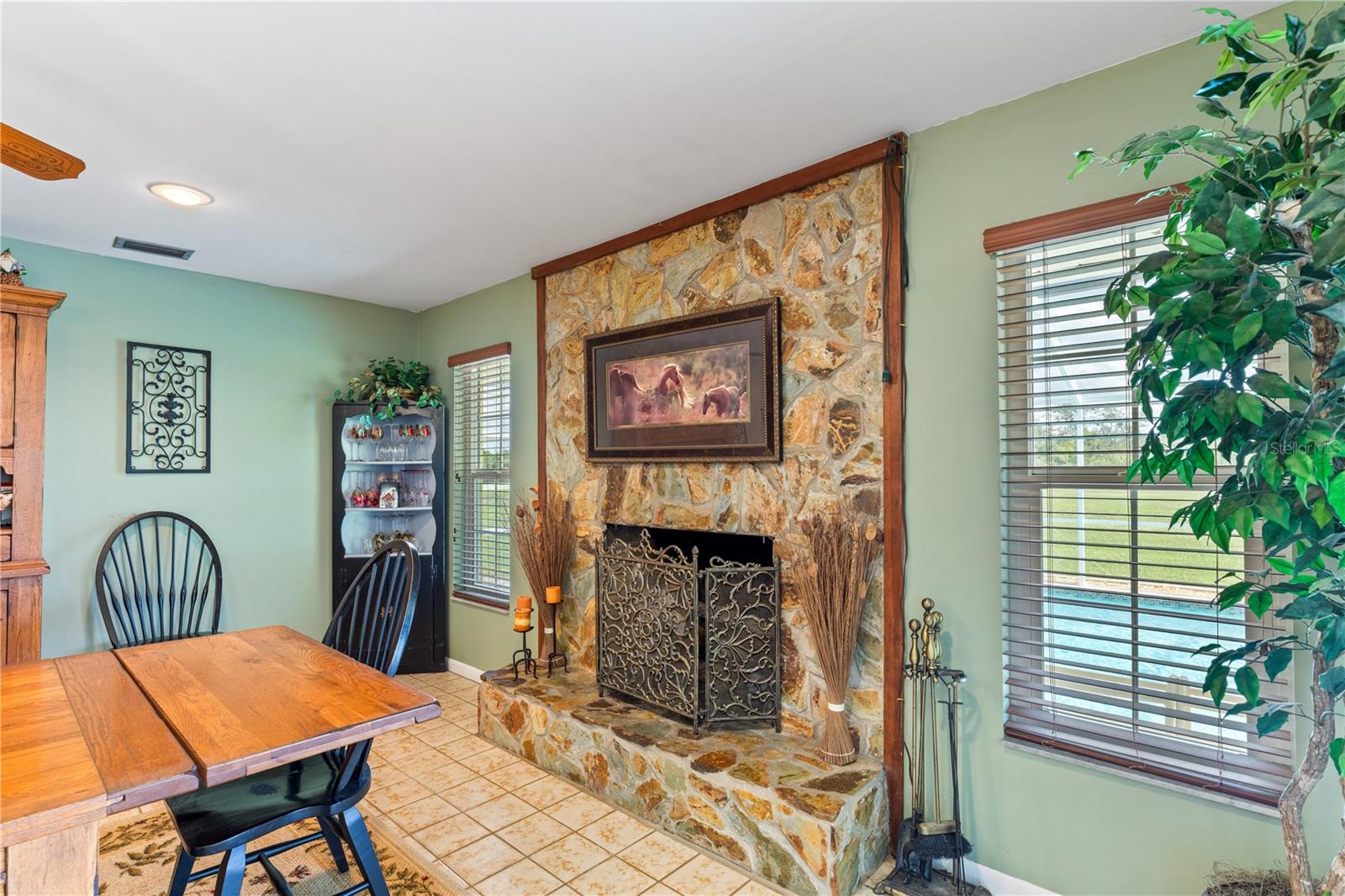 Image 26 of 81 For 16050 Ridgewood Court