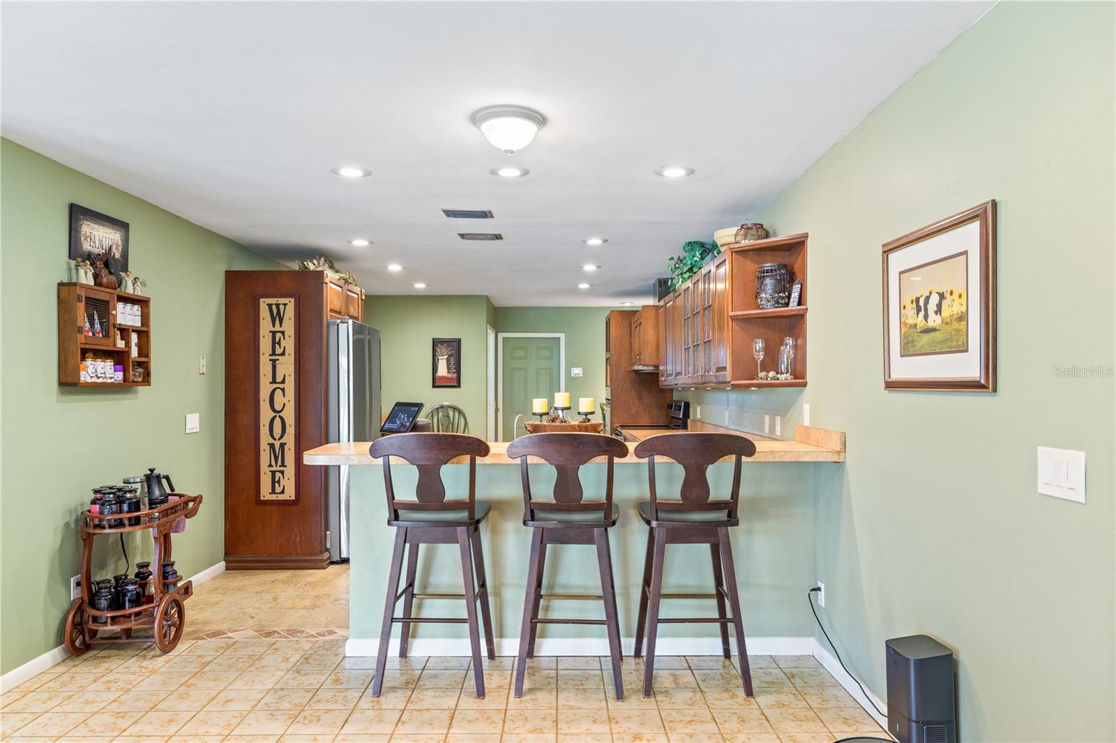 Image 28 of 81 For 16050 Ridgewood Court