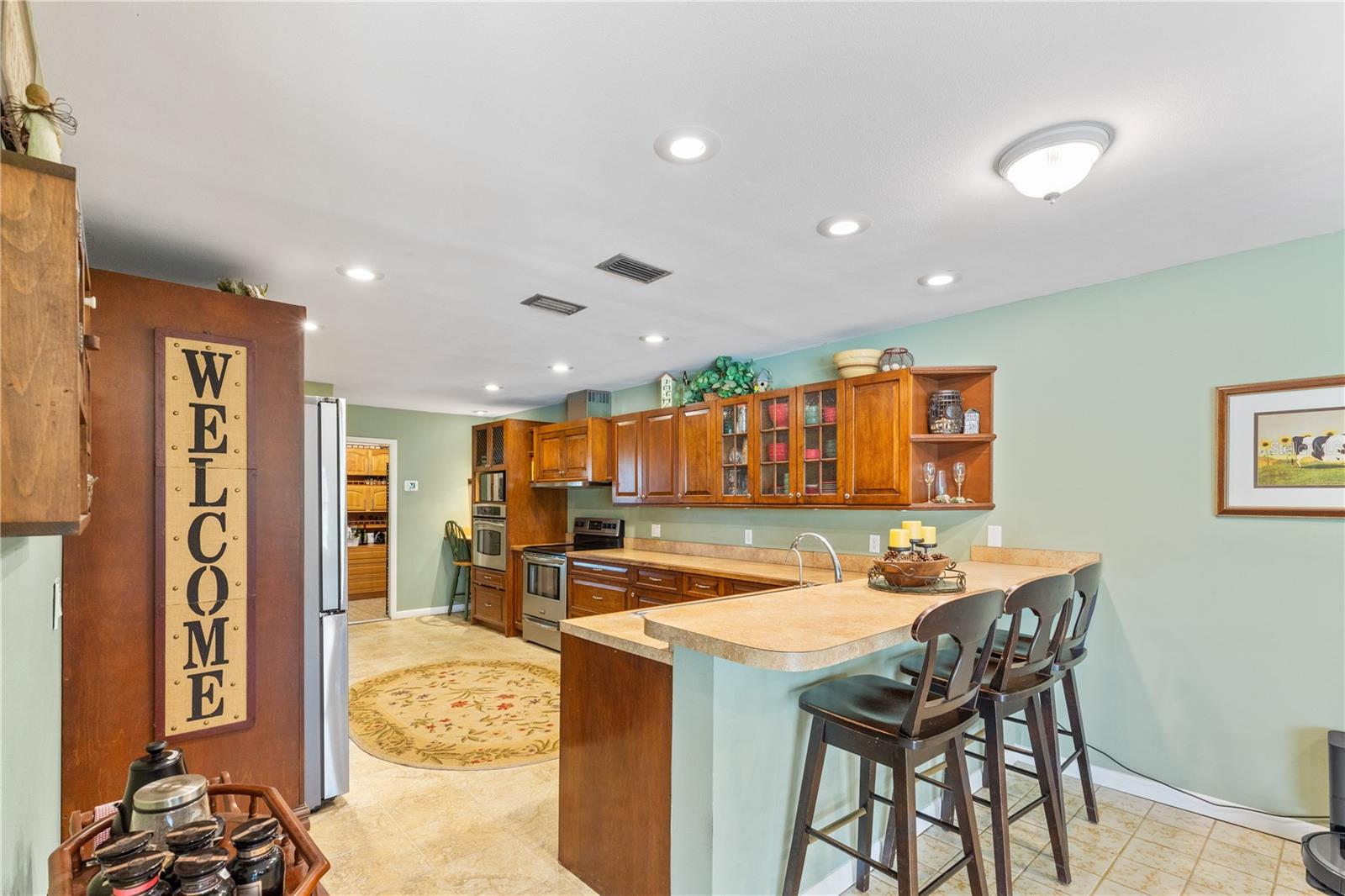 Image 7 of 81 For 16050 Ridgewood Court