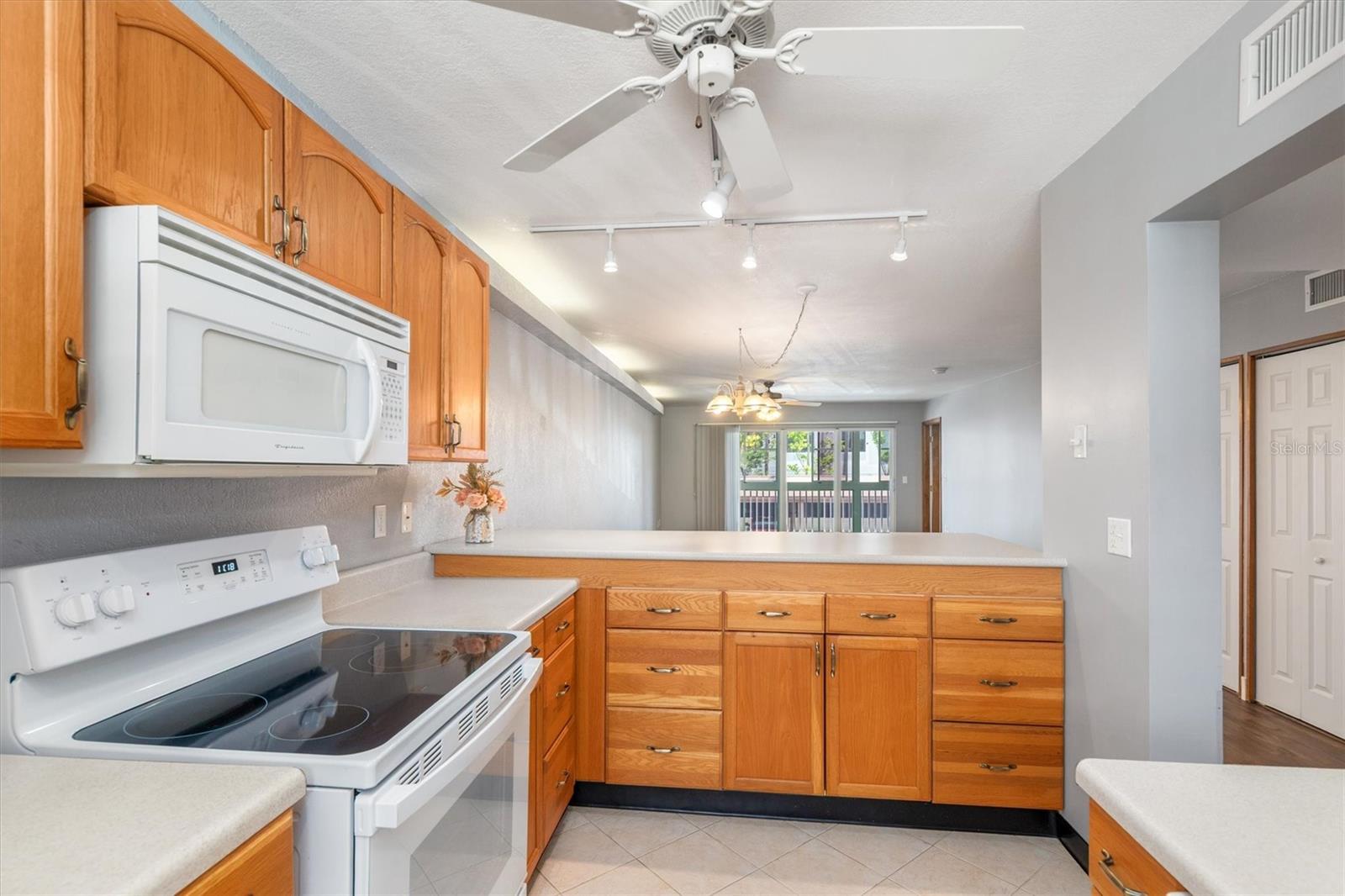 Image 13 of 47 For 150 Harborside Avenue 207