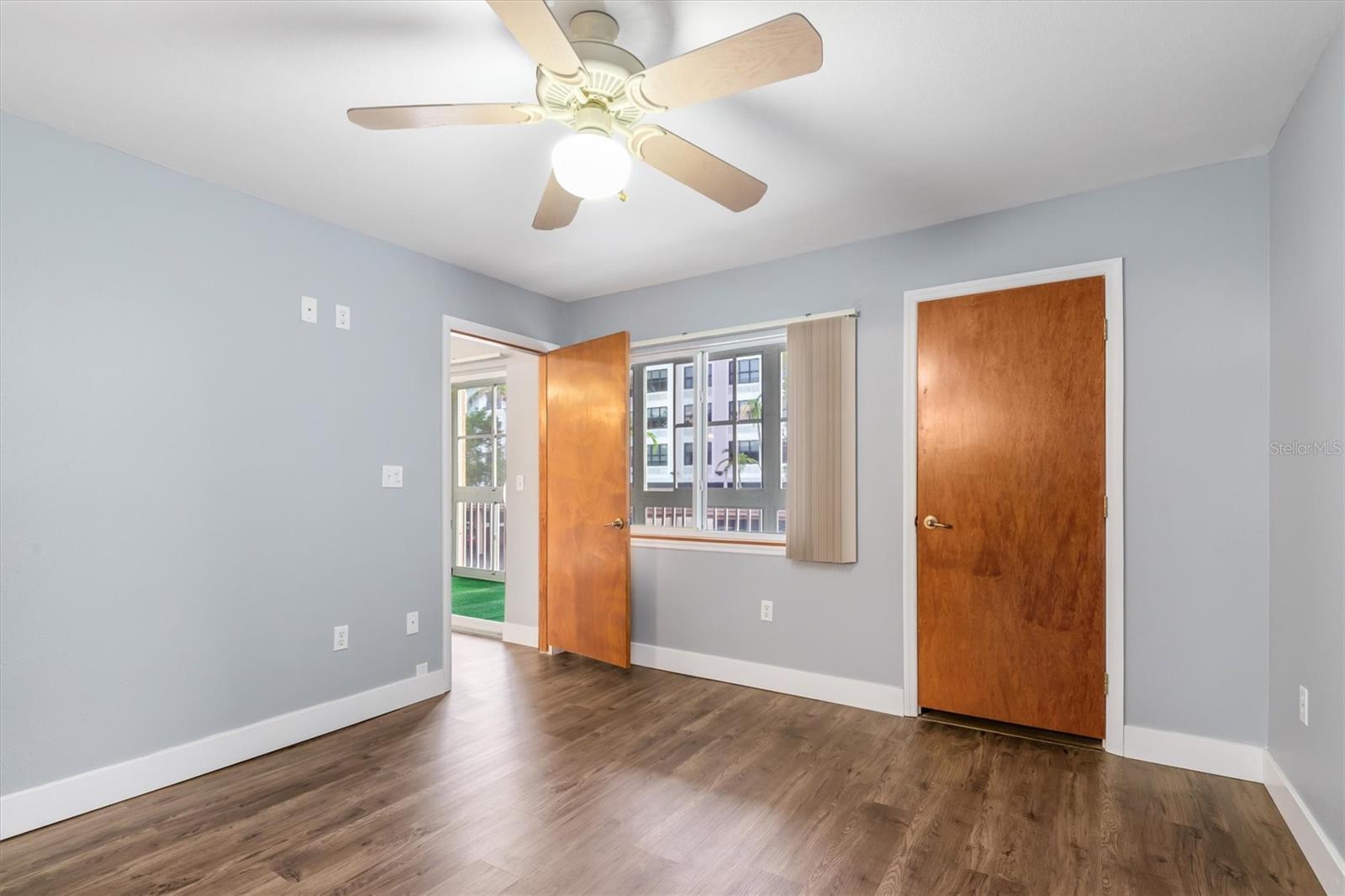 Image 15 of 47 For 150 Harborside Avenue 207
