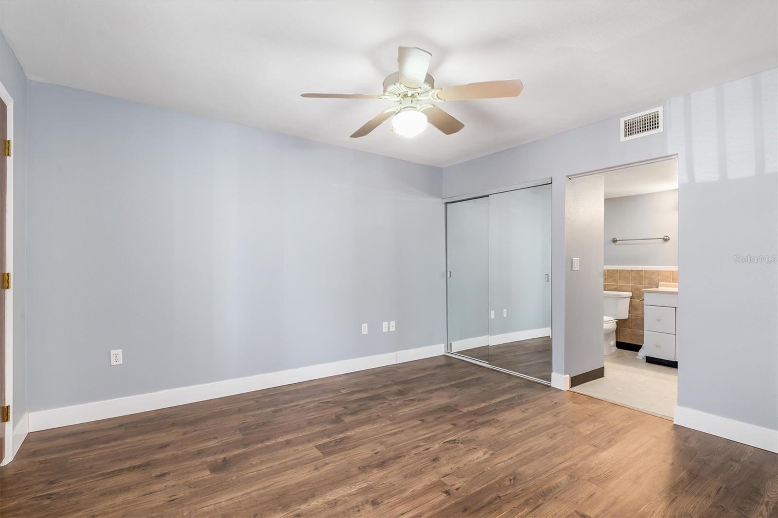 Image 16 of 47 For 150 Harborside Avenue 207