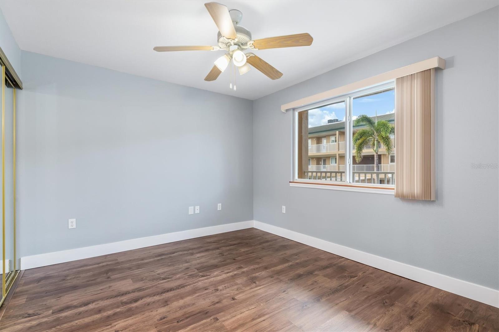 Image 18 of 47 For 150 Harborside Avenue 207