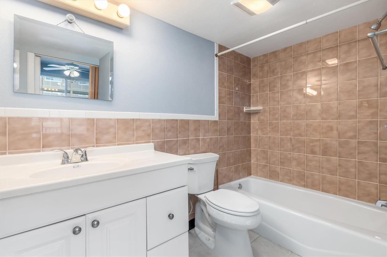 Image 20 of 47 For 150 Harborside Avenue 207