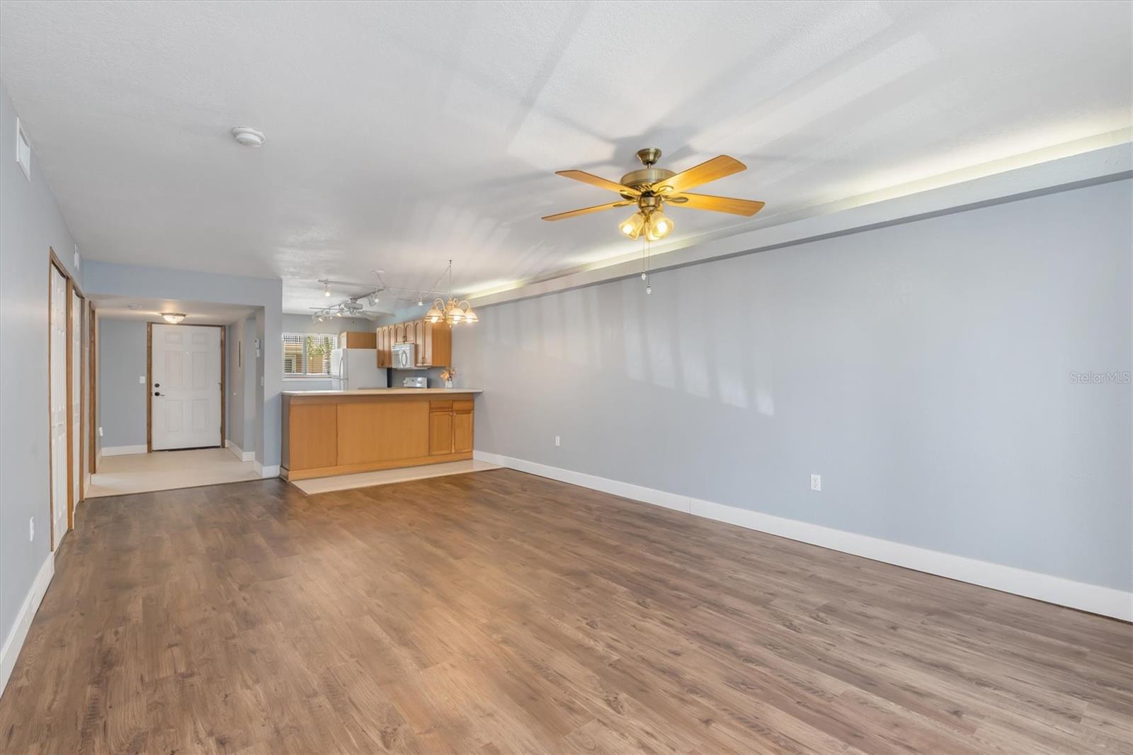 Image 6 of 47 For 150 Harborside Avenue 207