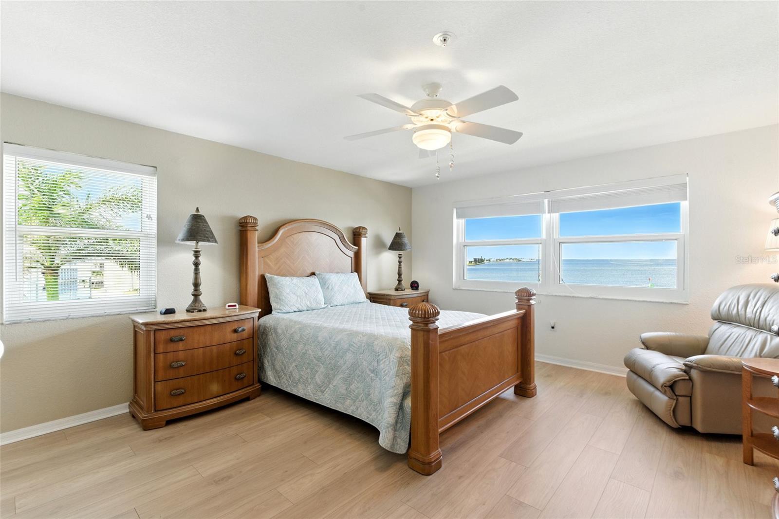 Image 16 of 44 For 1250 Marion Avenue 341