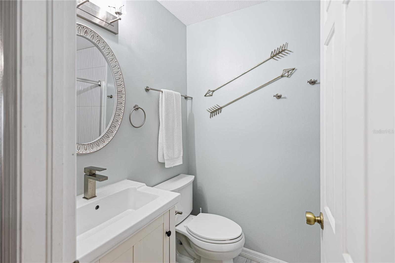 Image 16 of 34 For 4410 Warren Avenue 214