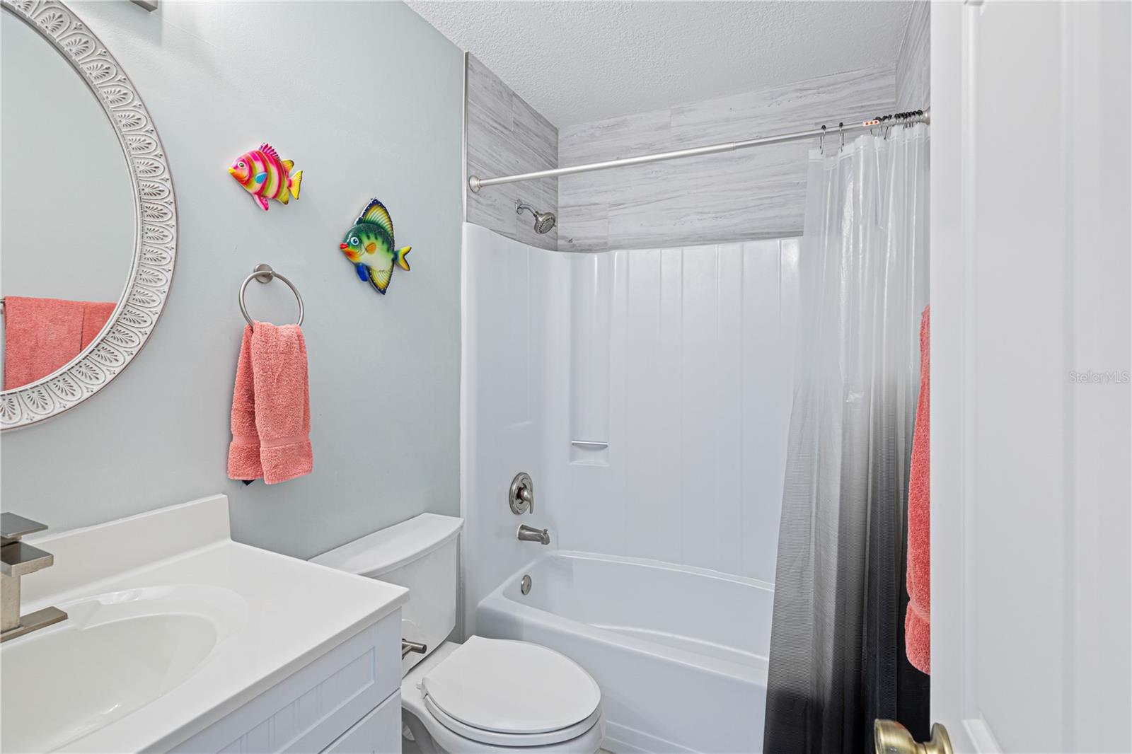 Image 22 of 34 For 4410 Warren Avenue 214