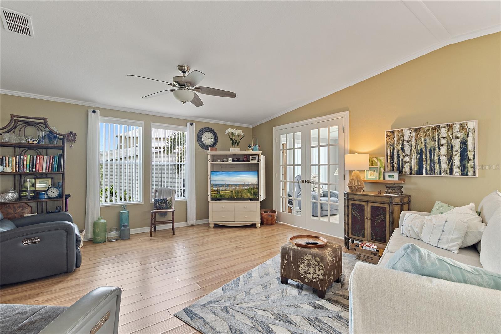 Image 8 of 43 For 4200 Almar Drive