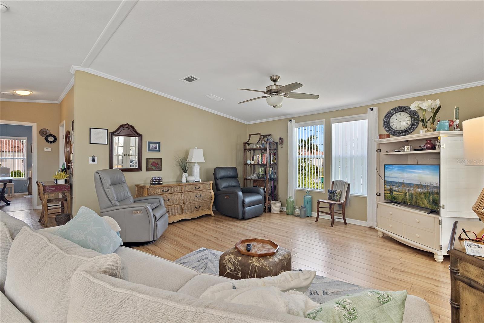 Image 9 of 43 For 4200 Almar Drive