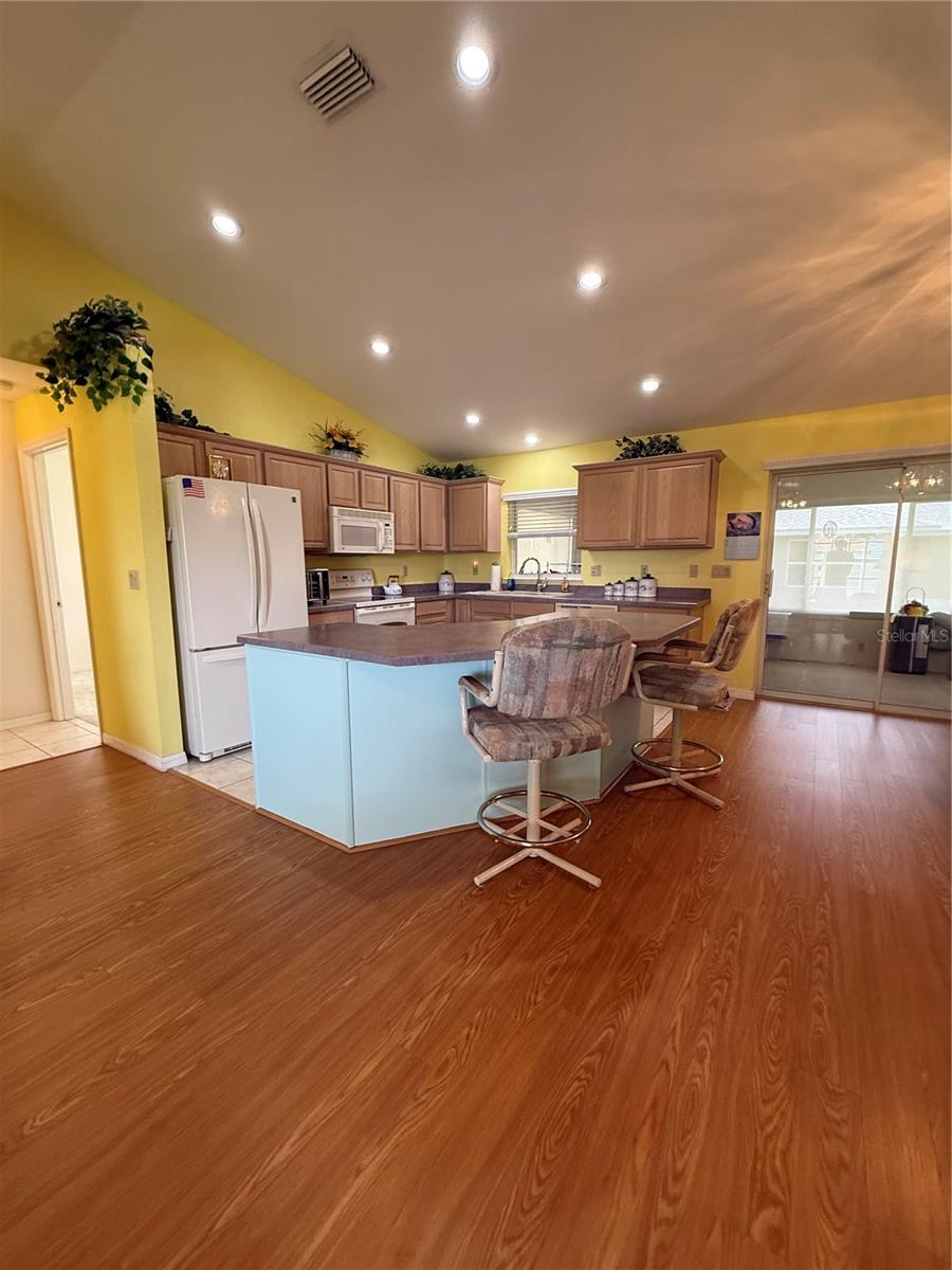 Image 7 of 16 For 4405 Willow Trail