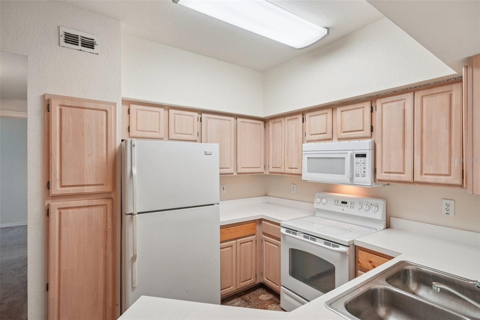 Image 11 of 35 For 23580 Walden Center Drive 306