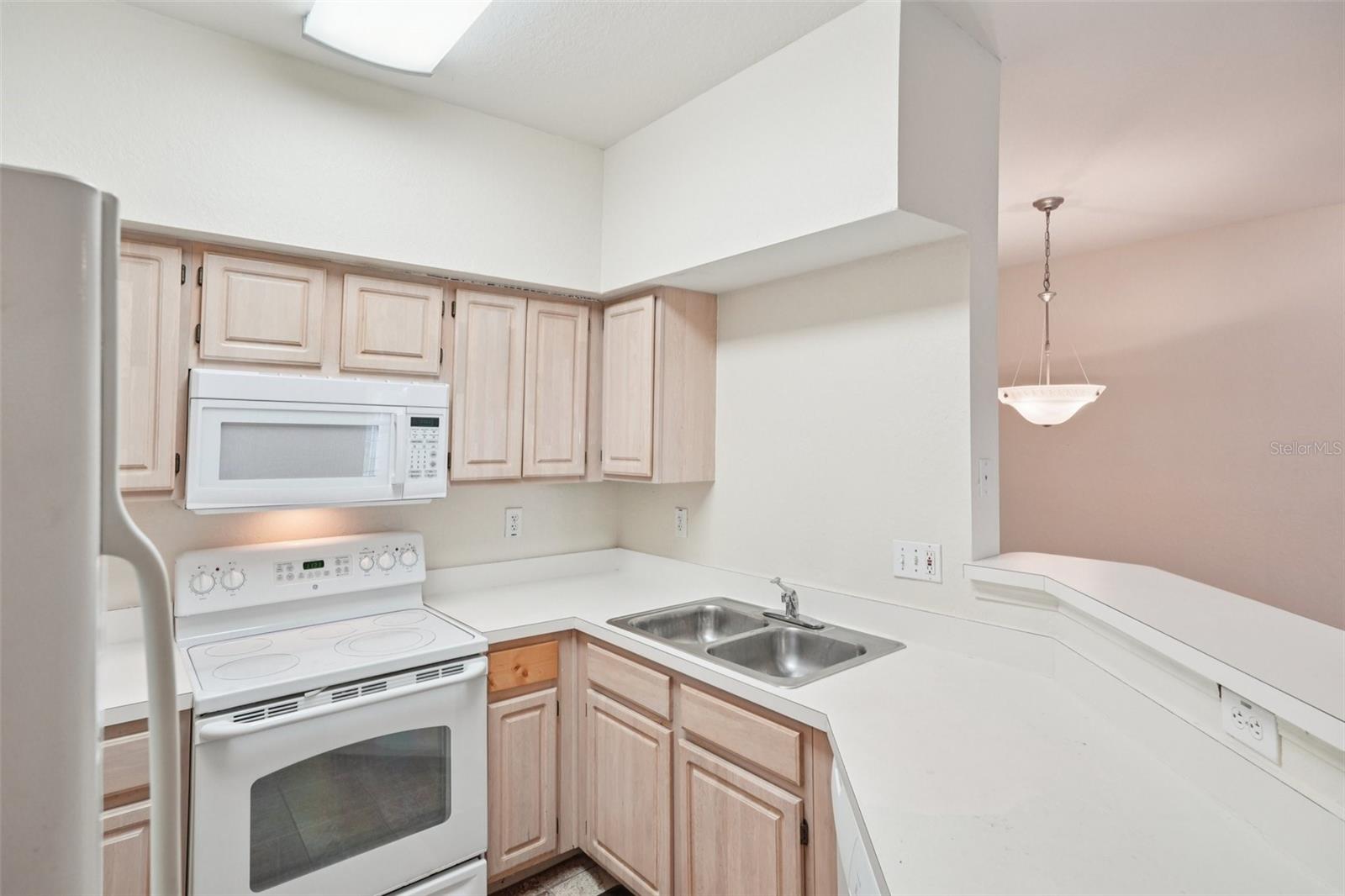 Image 12 of 35 For 23580 Walden Center Drive 306