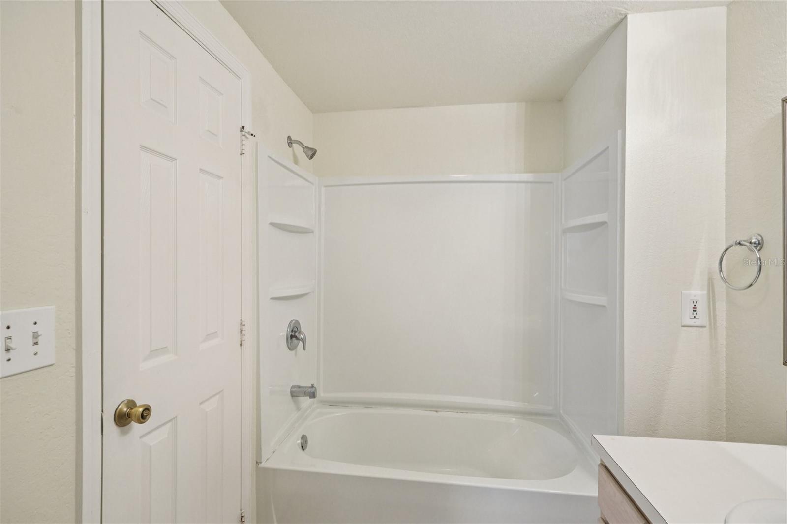 Image 14 of 35 For 23580 Walden Center Drive 306