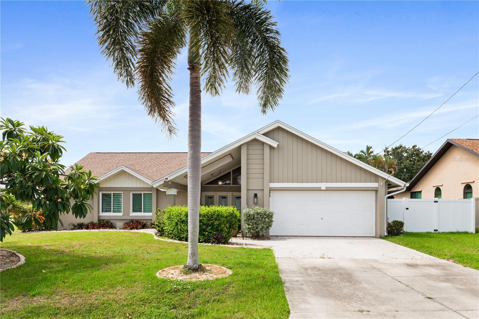 Details for 1726 2nd Street, CAPE CORAL, FL 33990