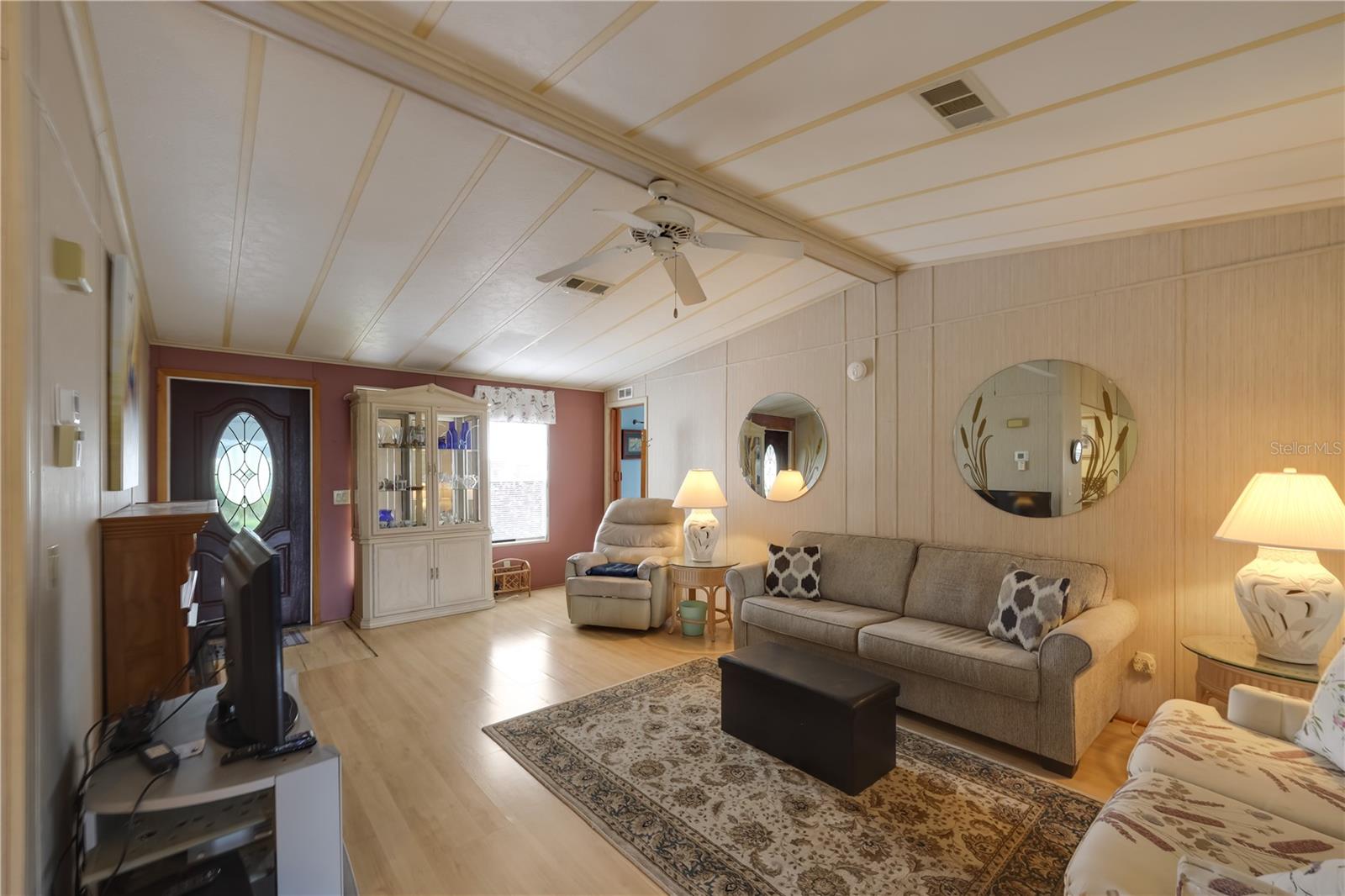 Image 12 of 89 For 2100 Kings Highway 568