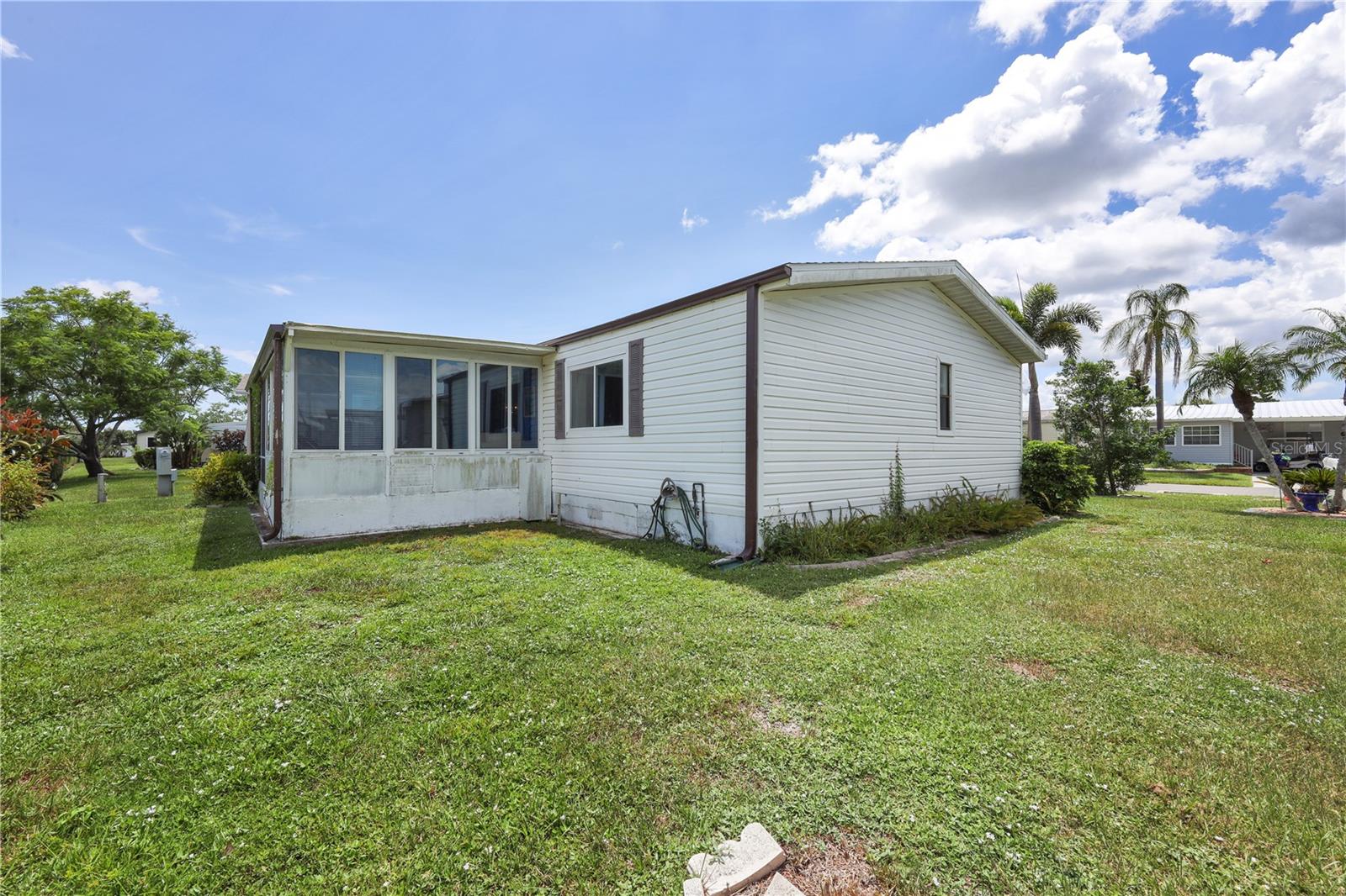 Image 5 of 89 For 2100 Kings Highway 568
