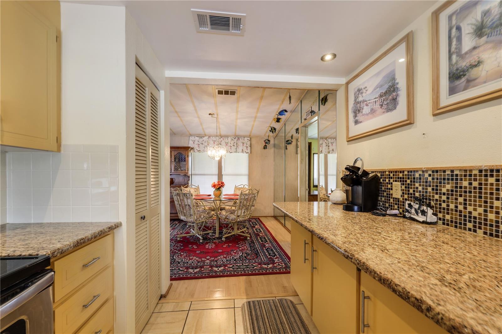 Image 8 of 89 For 2100 Kings Highway 568