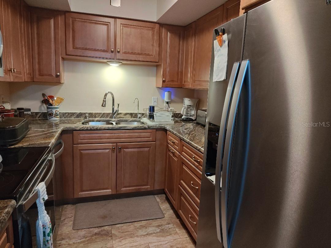 Image 13 of 35 For 21320 Brinson Avenue 105