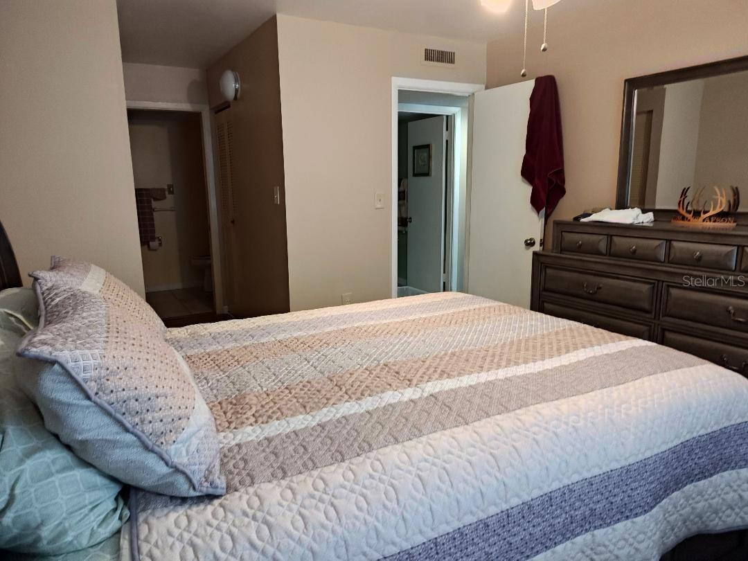 Image 21 of 35 For 21320 Brinson Avenue 105