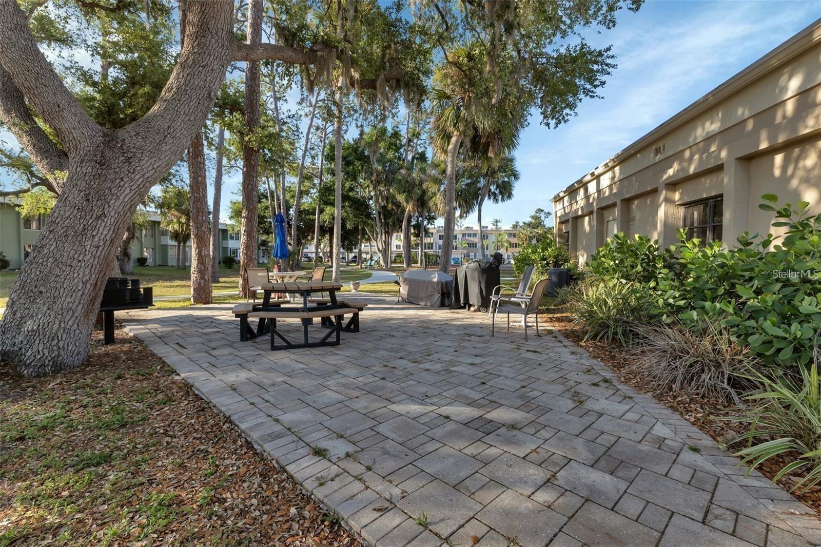 Image 27 of 35 For 21320 Brinson Avenue 105