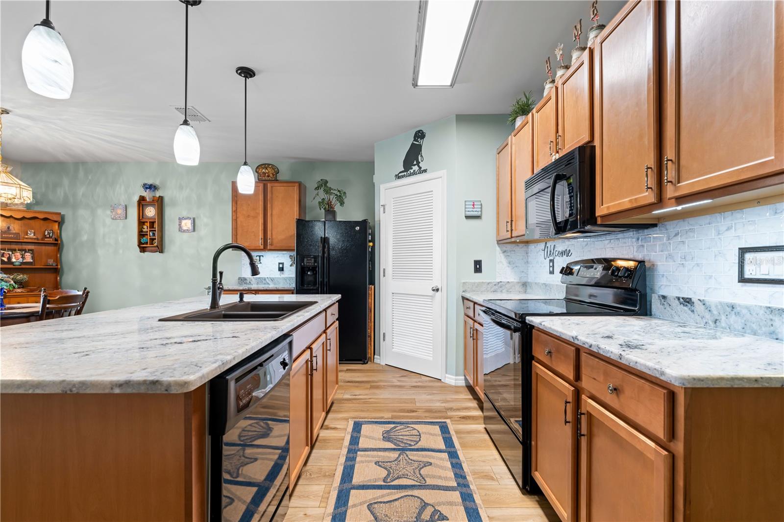 Image 33 of 85 For 7093 Mikasa Drive