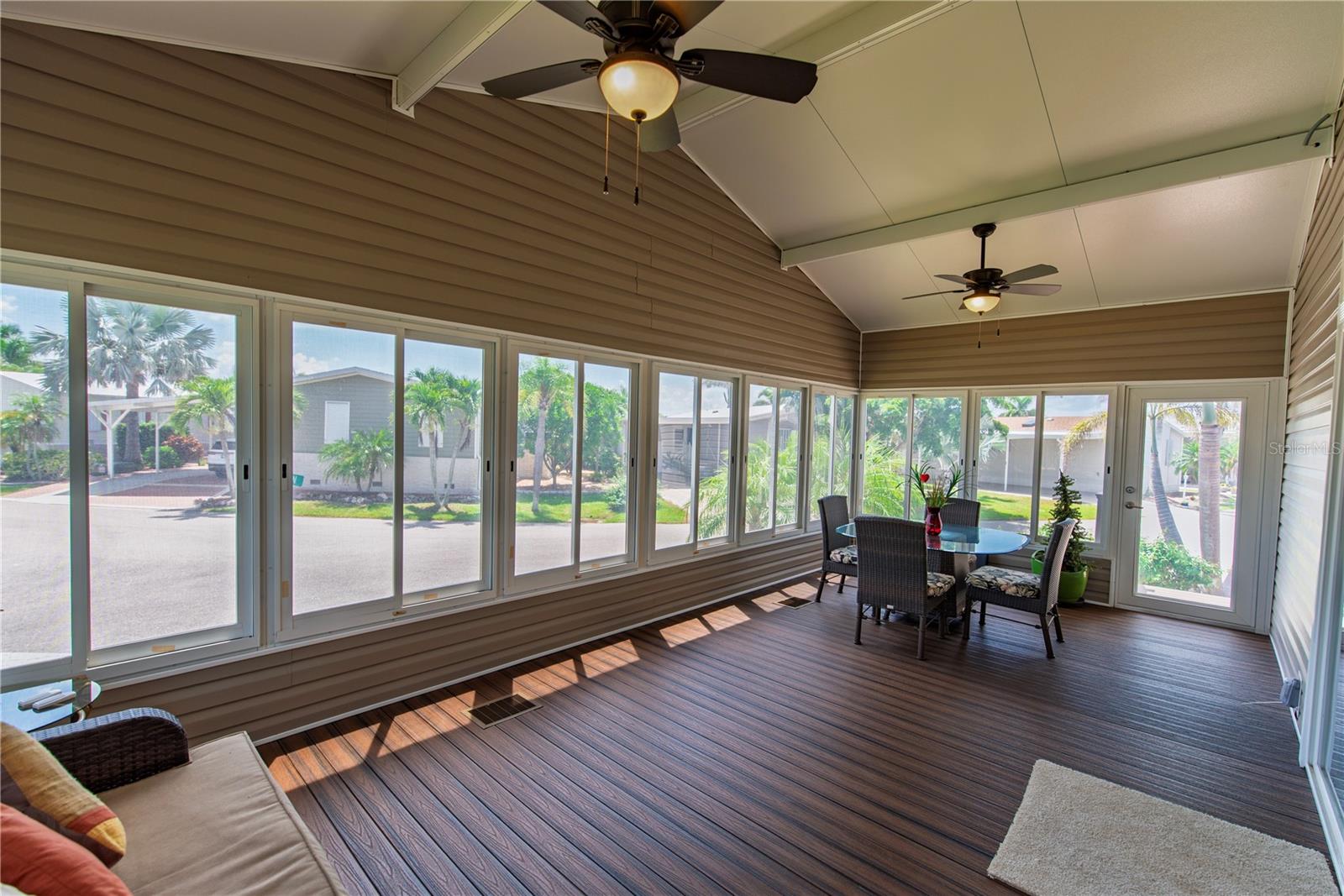 Image 15 of 30 For 40 Freeman Avenue