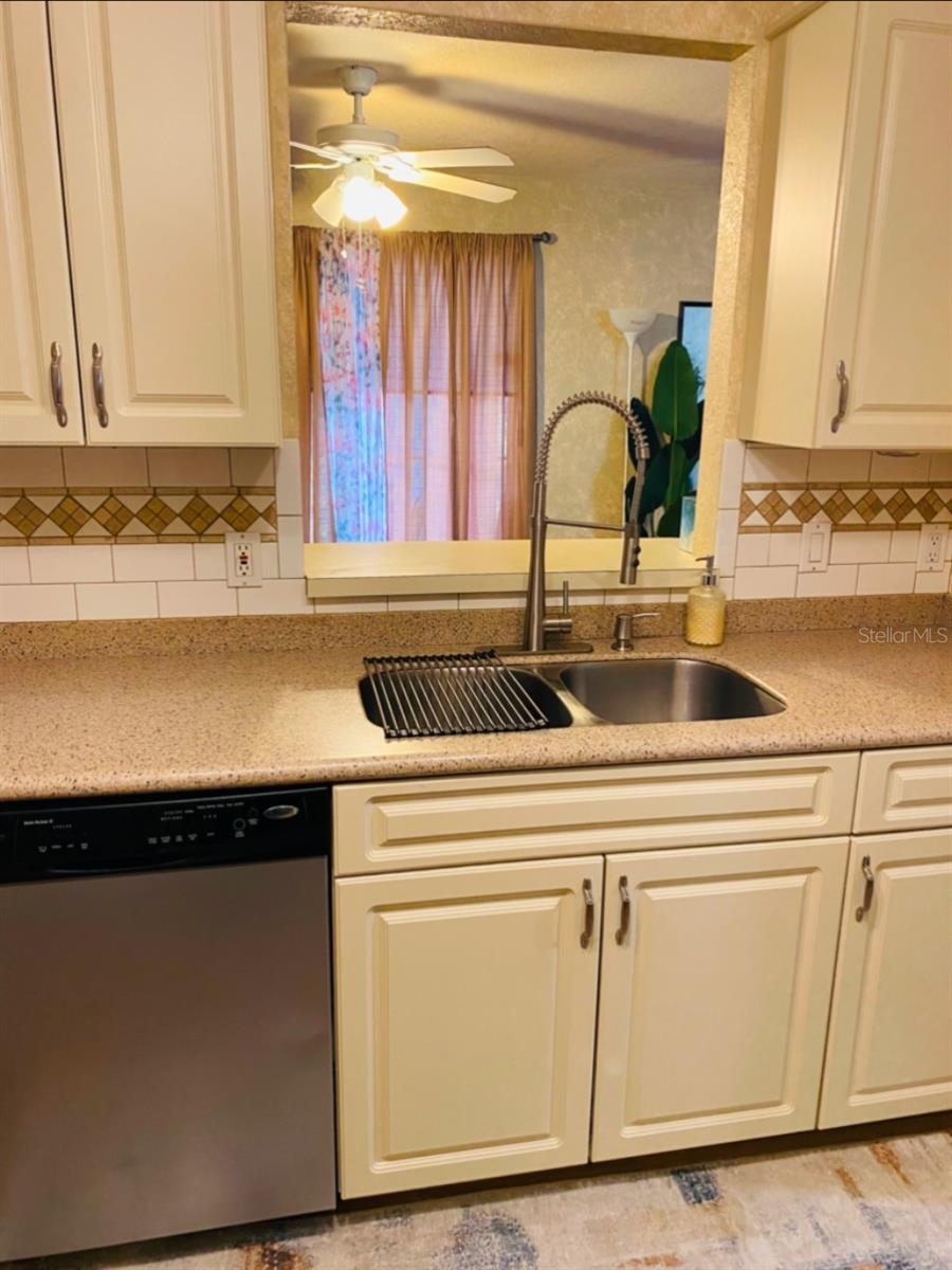 Image 4 of 20 For 22441 Westchester Boulevard 1100d